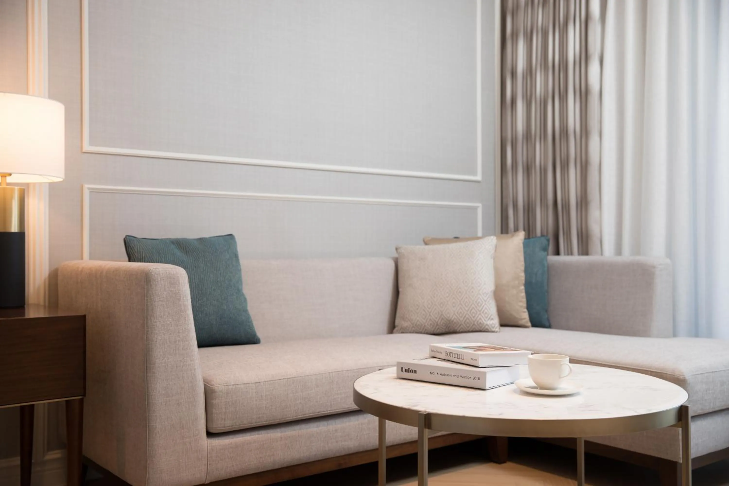 Living room in Lotte Hotel Jeju