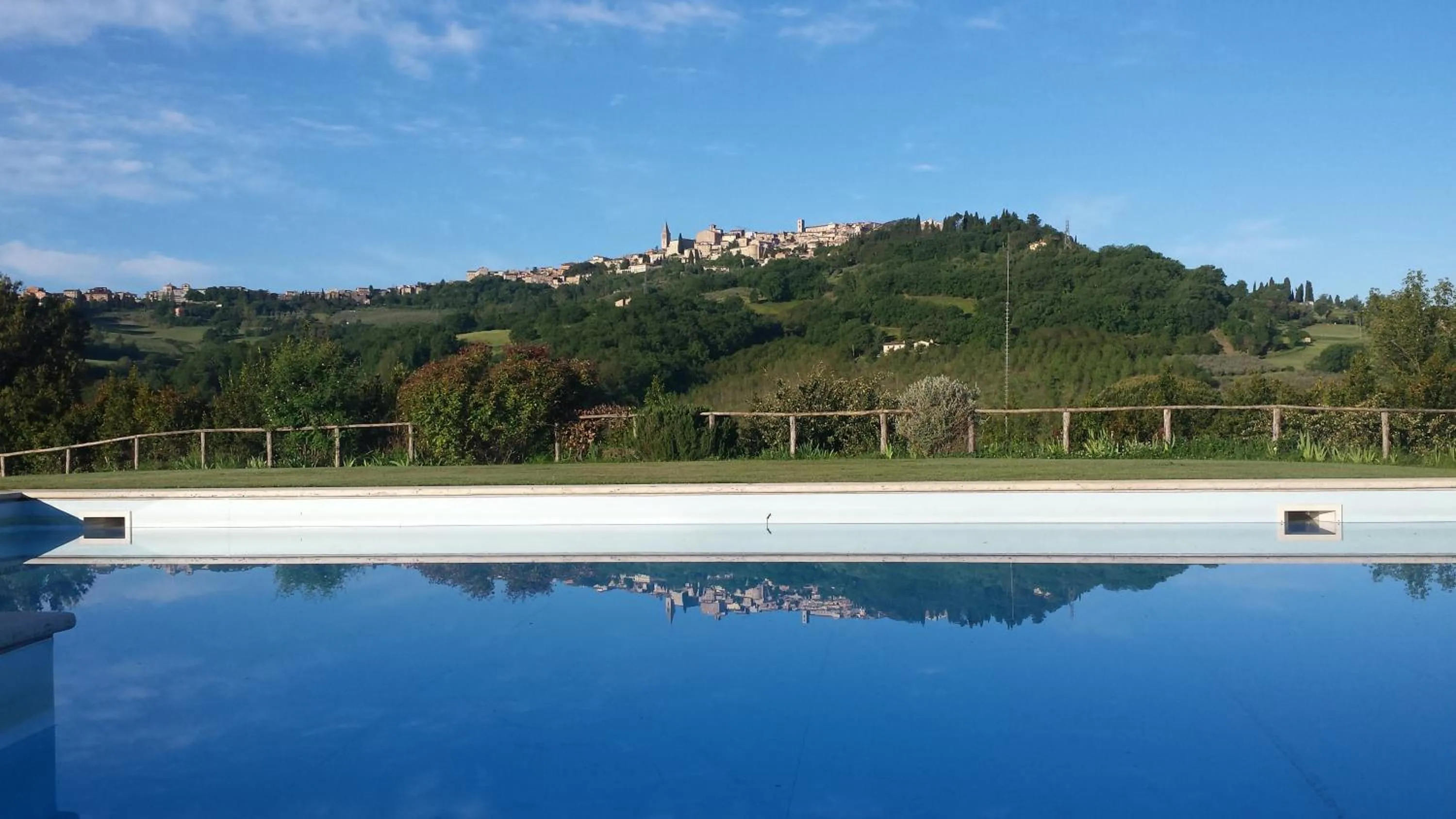 Swimming pool in Agriturismo Borgo Montecucco