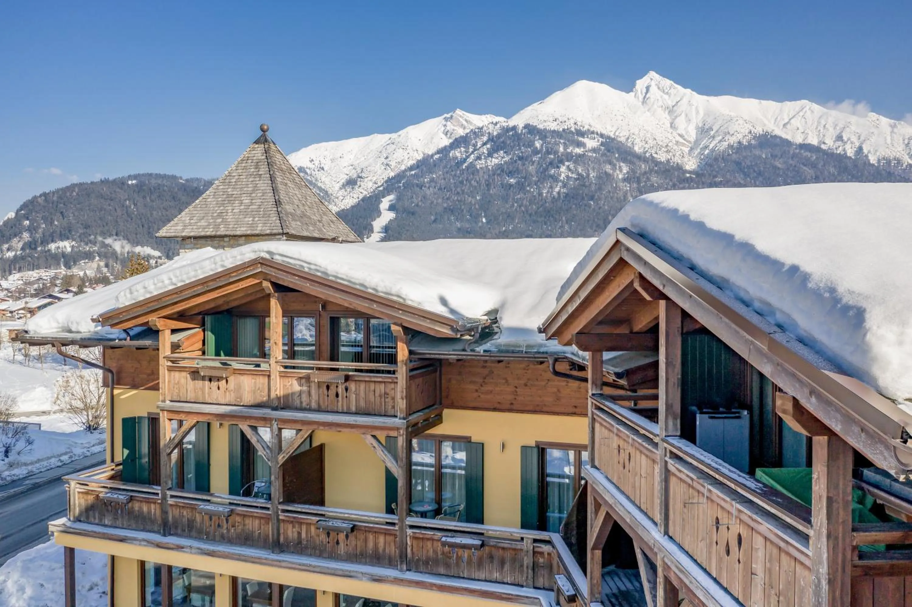 Property building in Apartment Torri di Seefeld