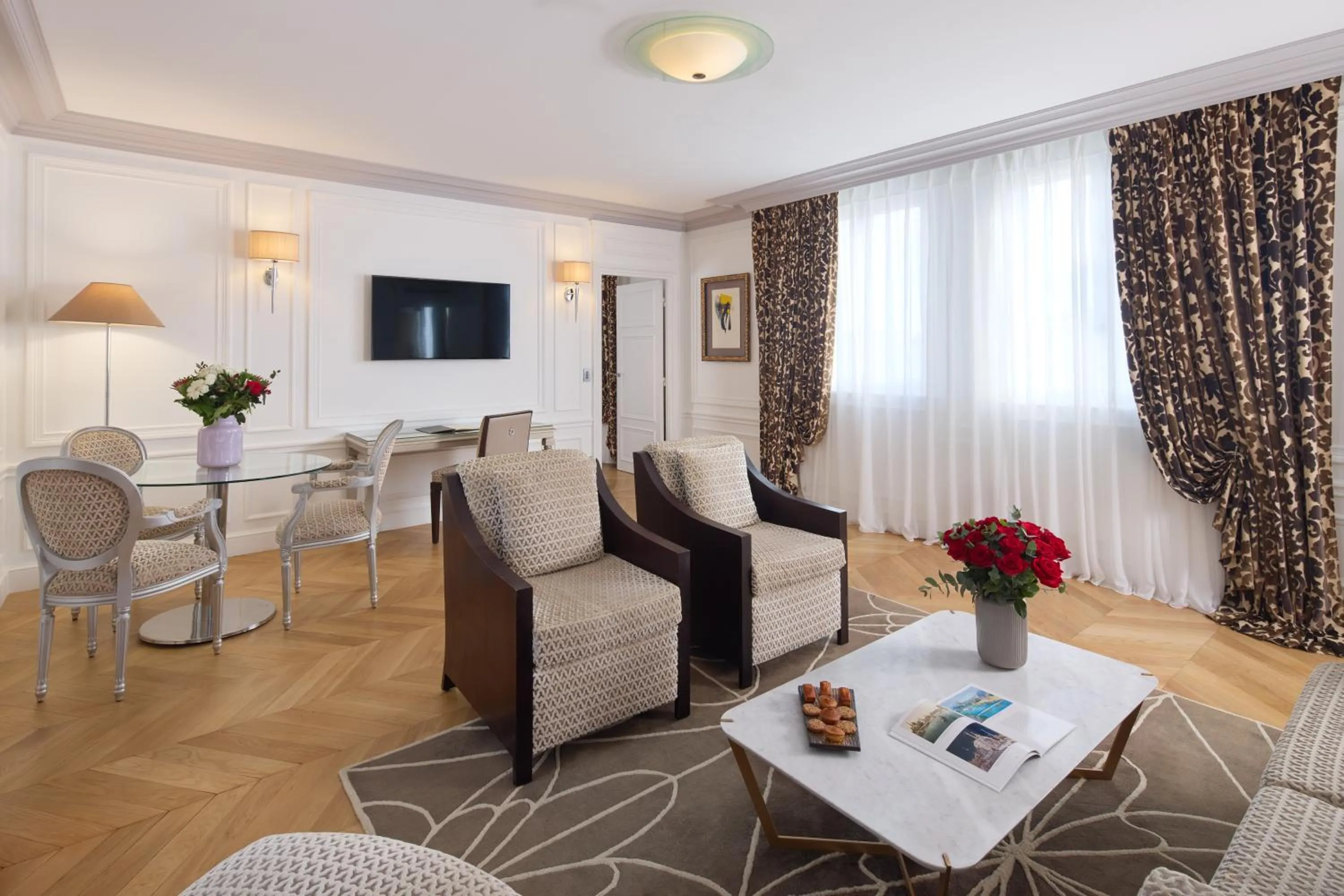 Living room in Majestic Hotel Spa - Champs Elysées