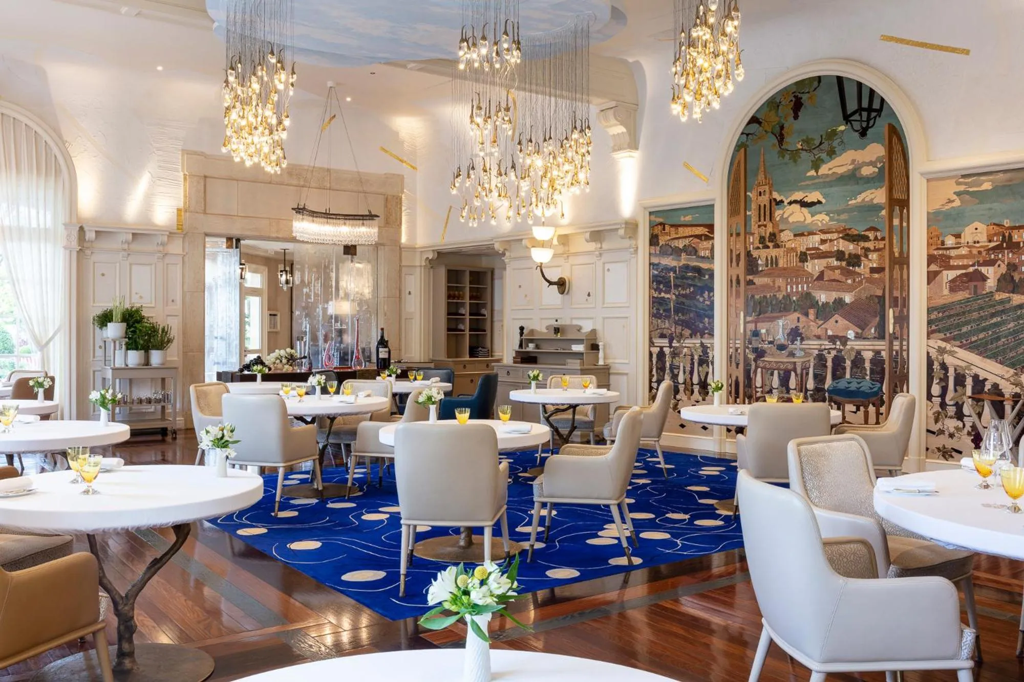 Restaurant/places to eat in Hôtel de Pavie