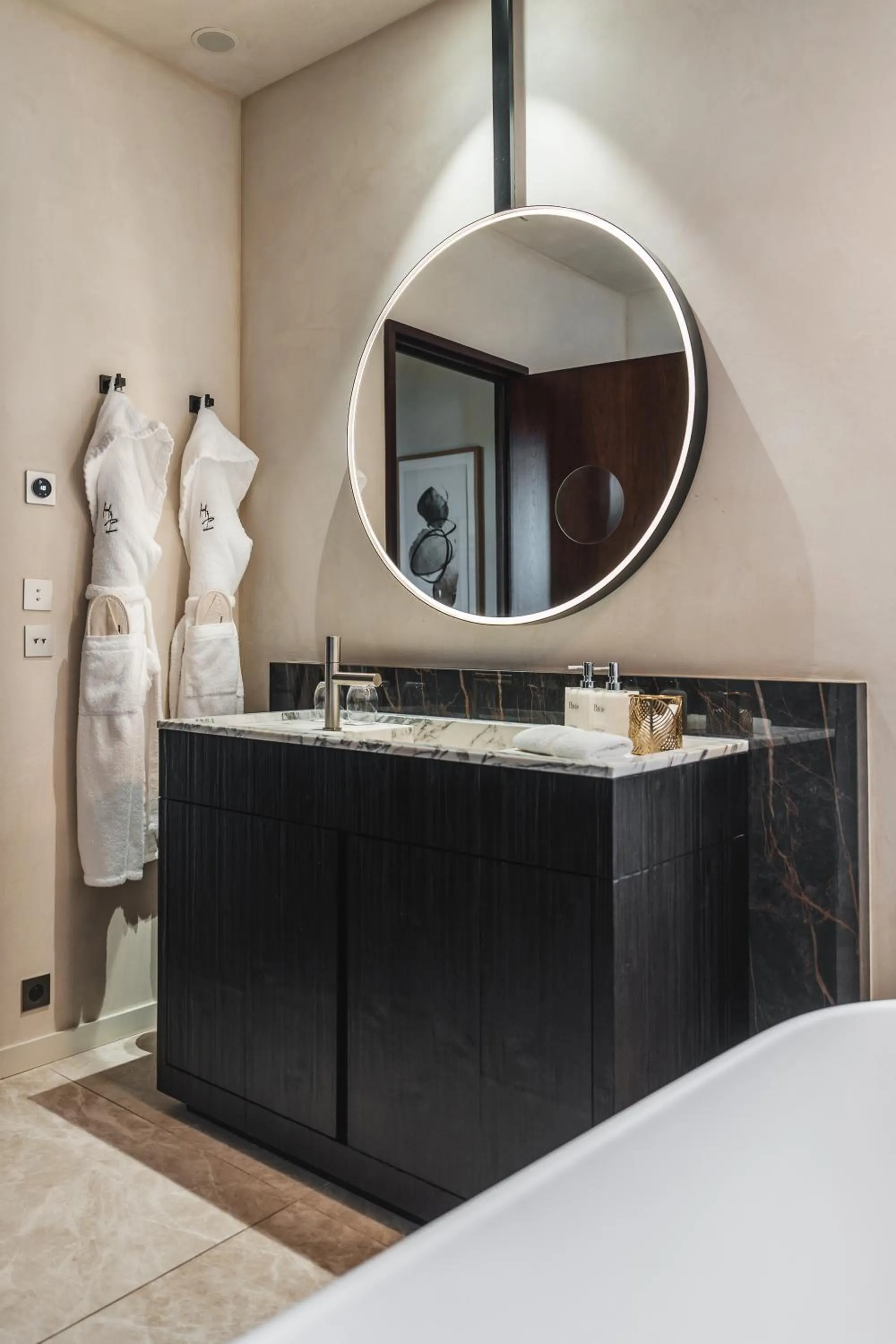 Bathroom in Hôtel de Pavie