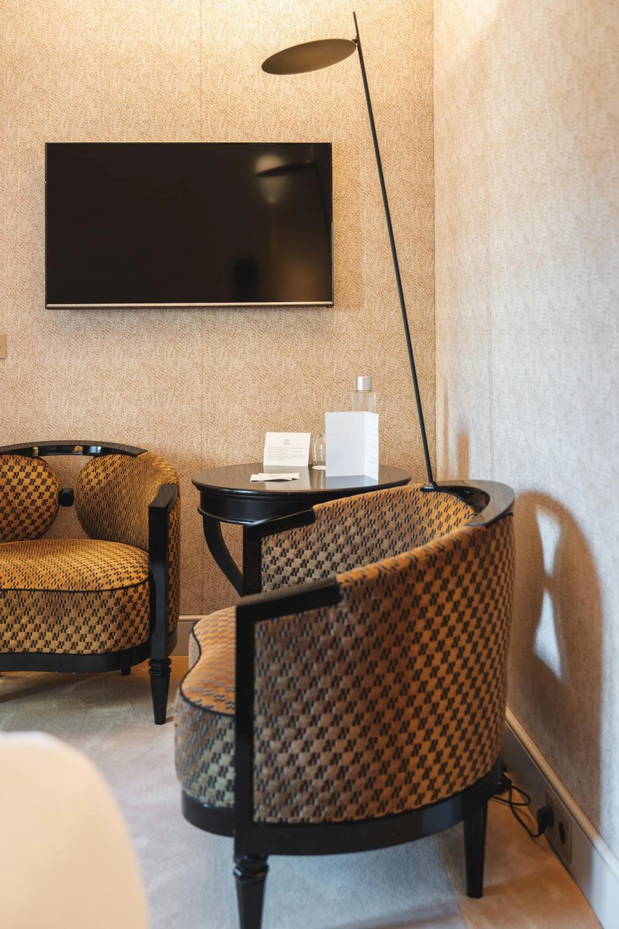 Bedroom in Hôtel de Pavie