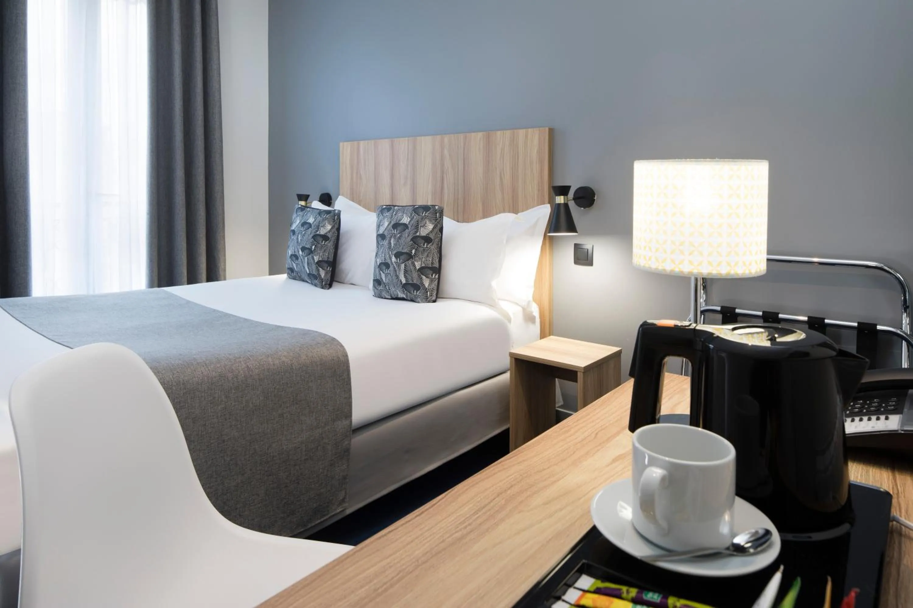 Bed in Hôtel Moulin Vert