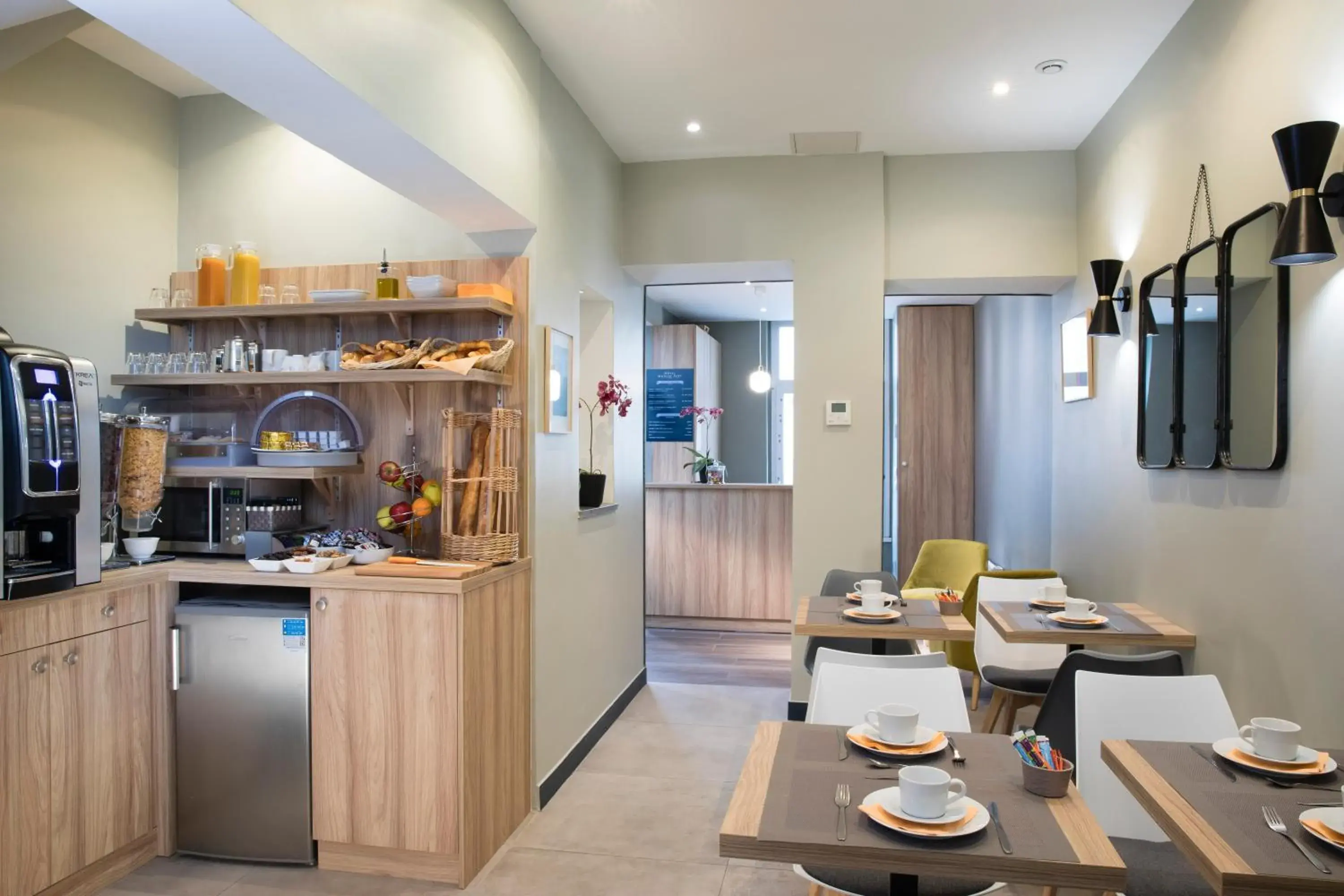 Restaurant/places to eat in Hôtel Moulin Vert Restaurant/places to eat in Hôtel Moulin Vert