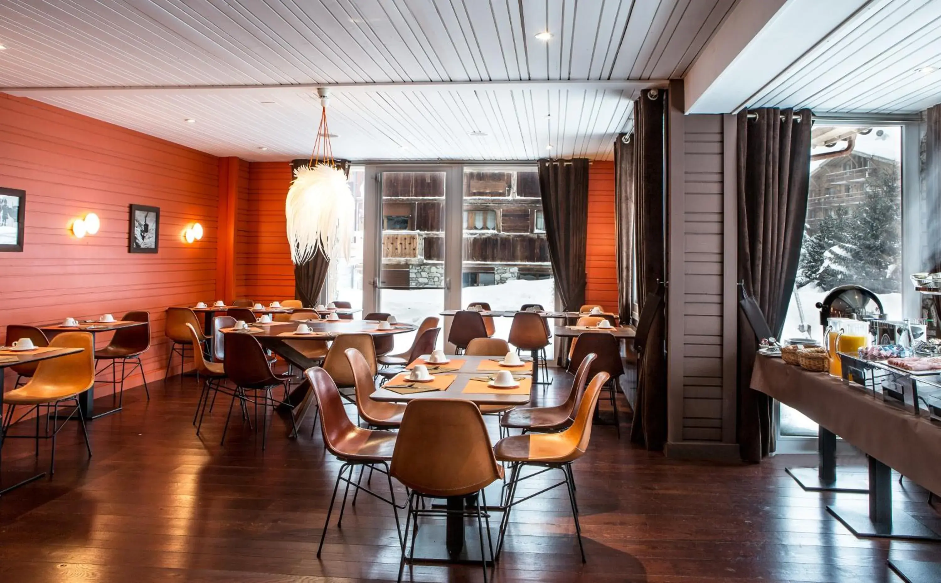 Restaurant/places to eat in Hotel Ormelune Restaurant/places to eat in Hotel Ormelune