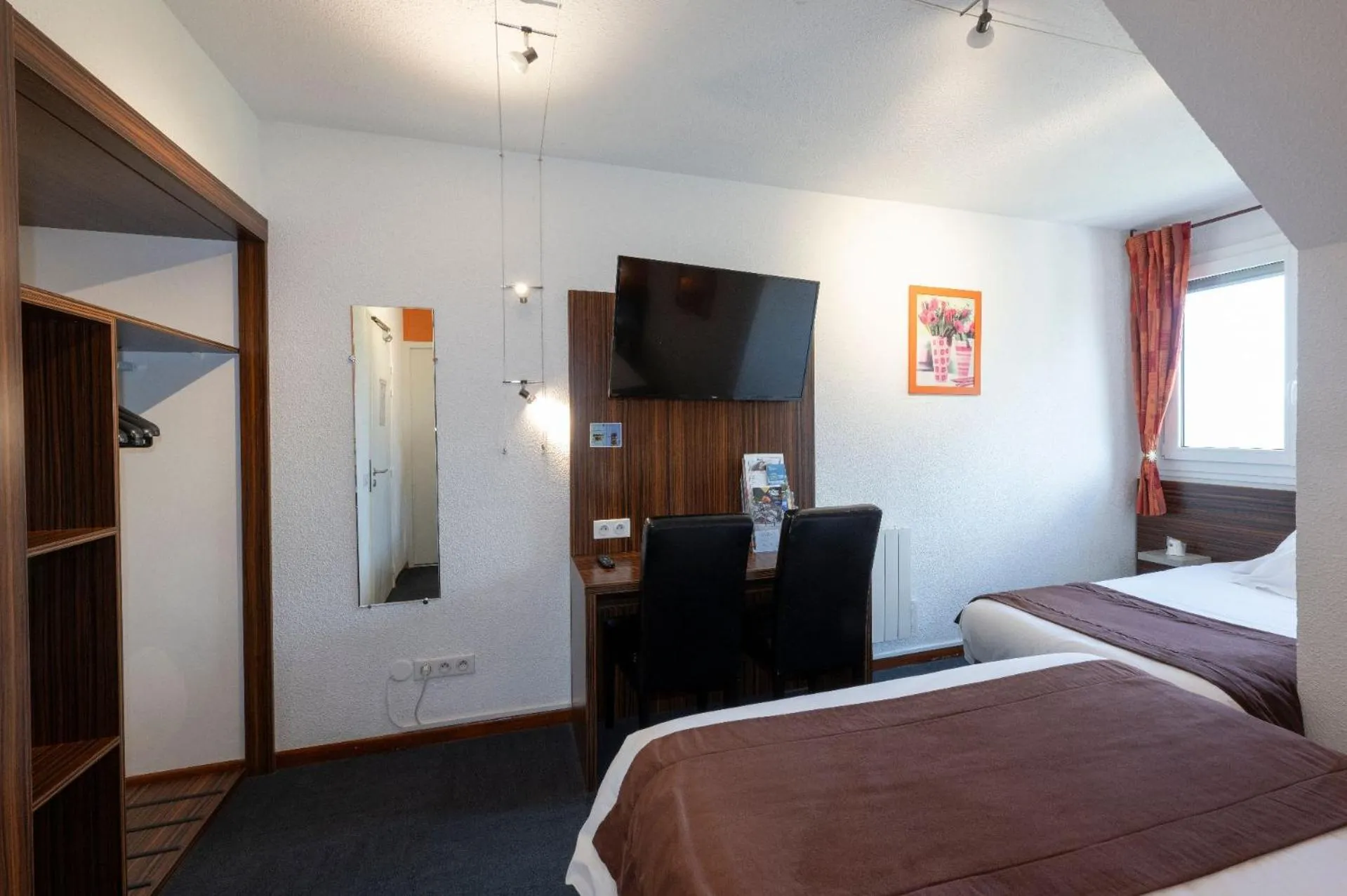 TV and multimedia, Bed in Les Afforêts