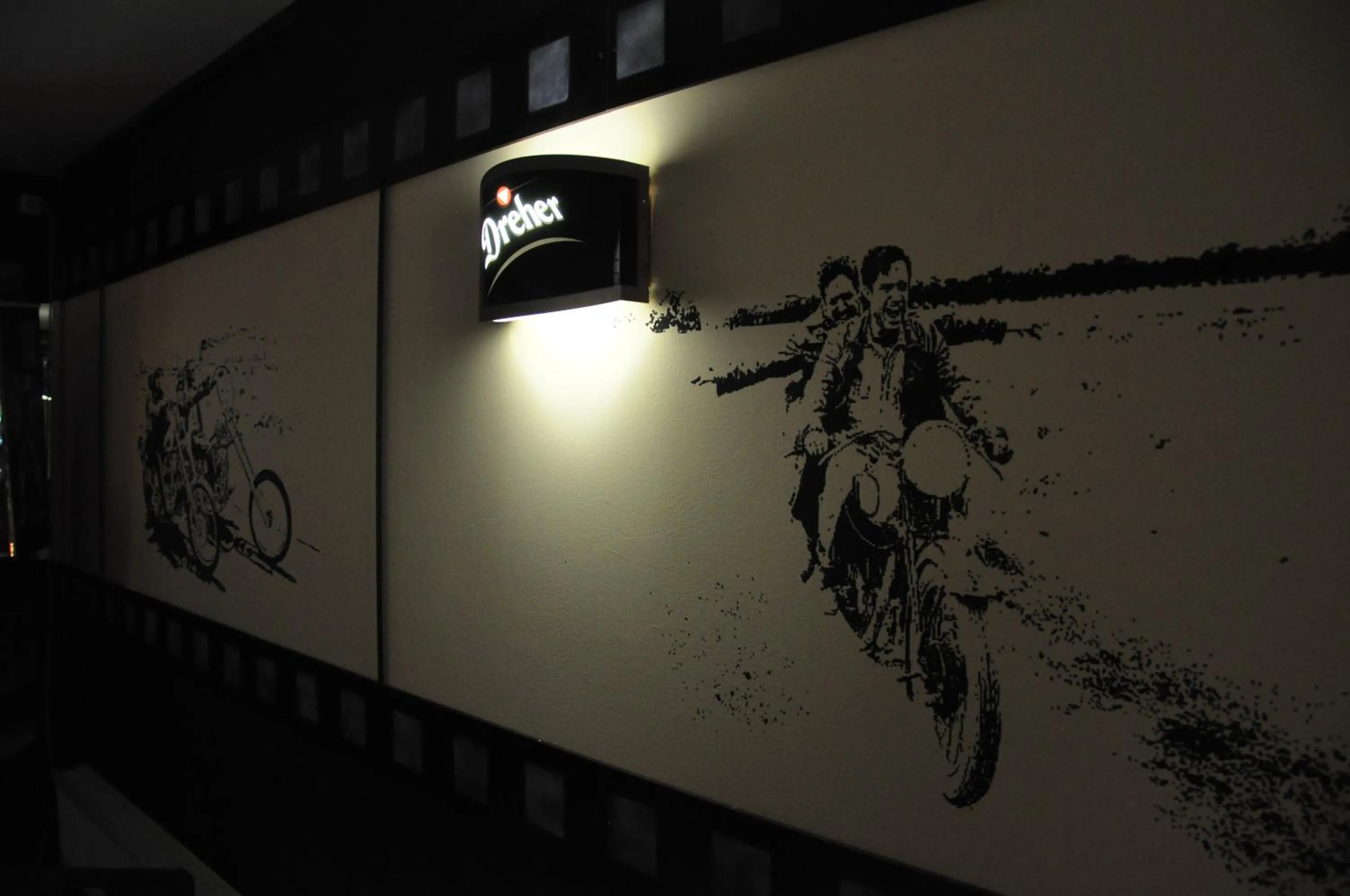 Evening entertainment in Pollushof Panzió és Étterem