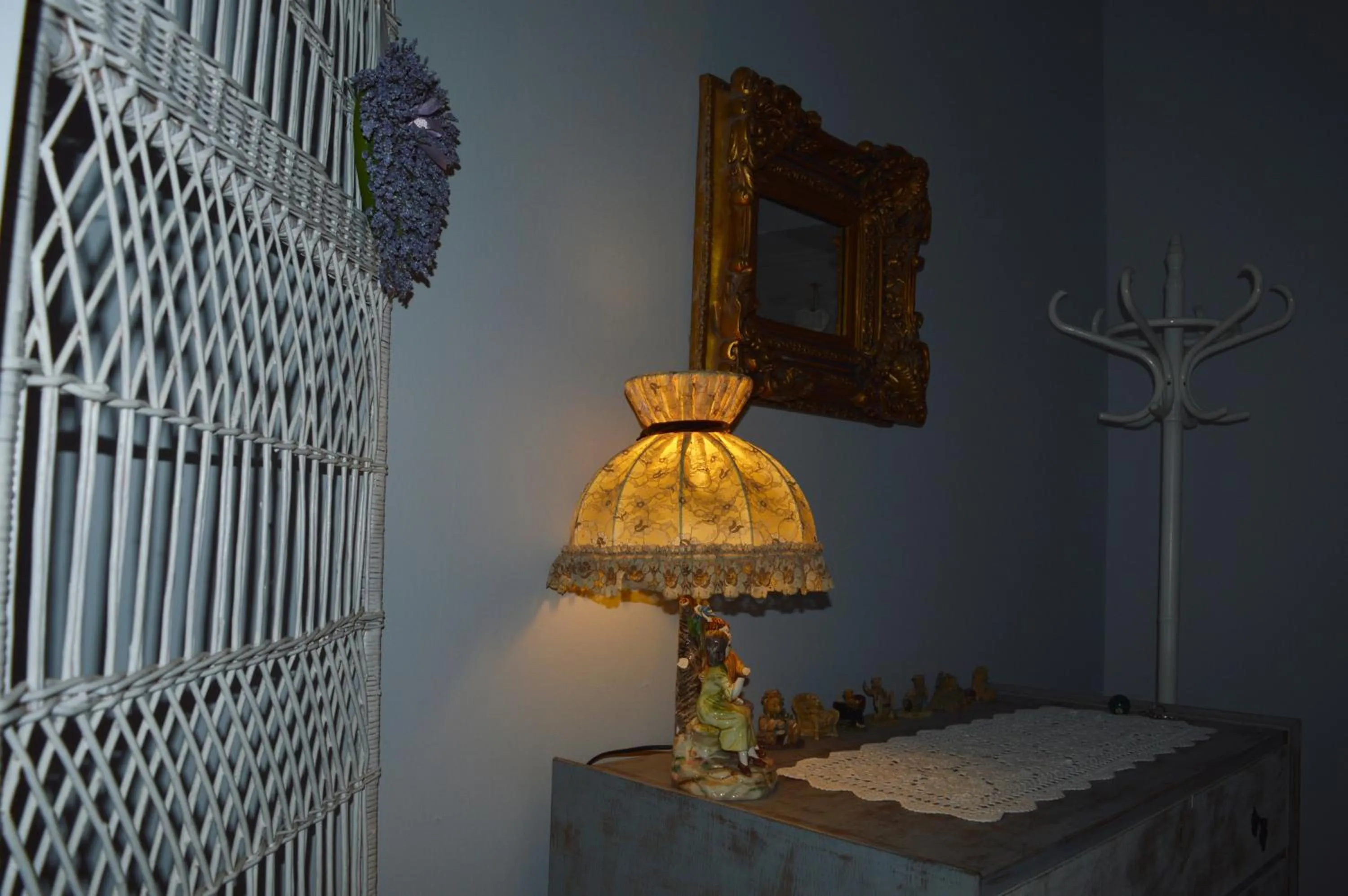 Decorative detail in Pollushof Panzió és Étterem