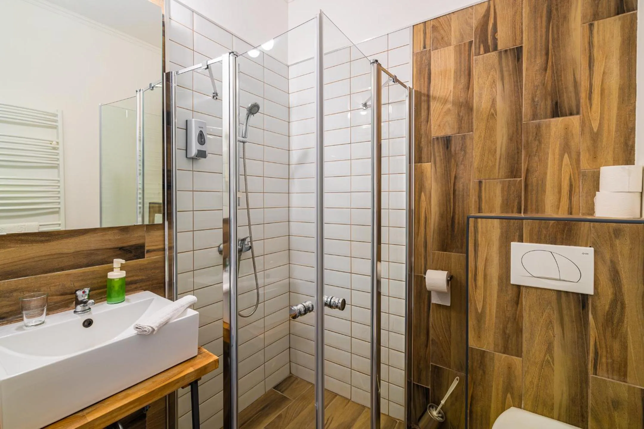 Pollushof Panzió és Étterem