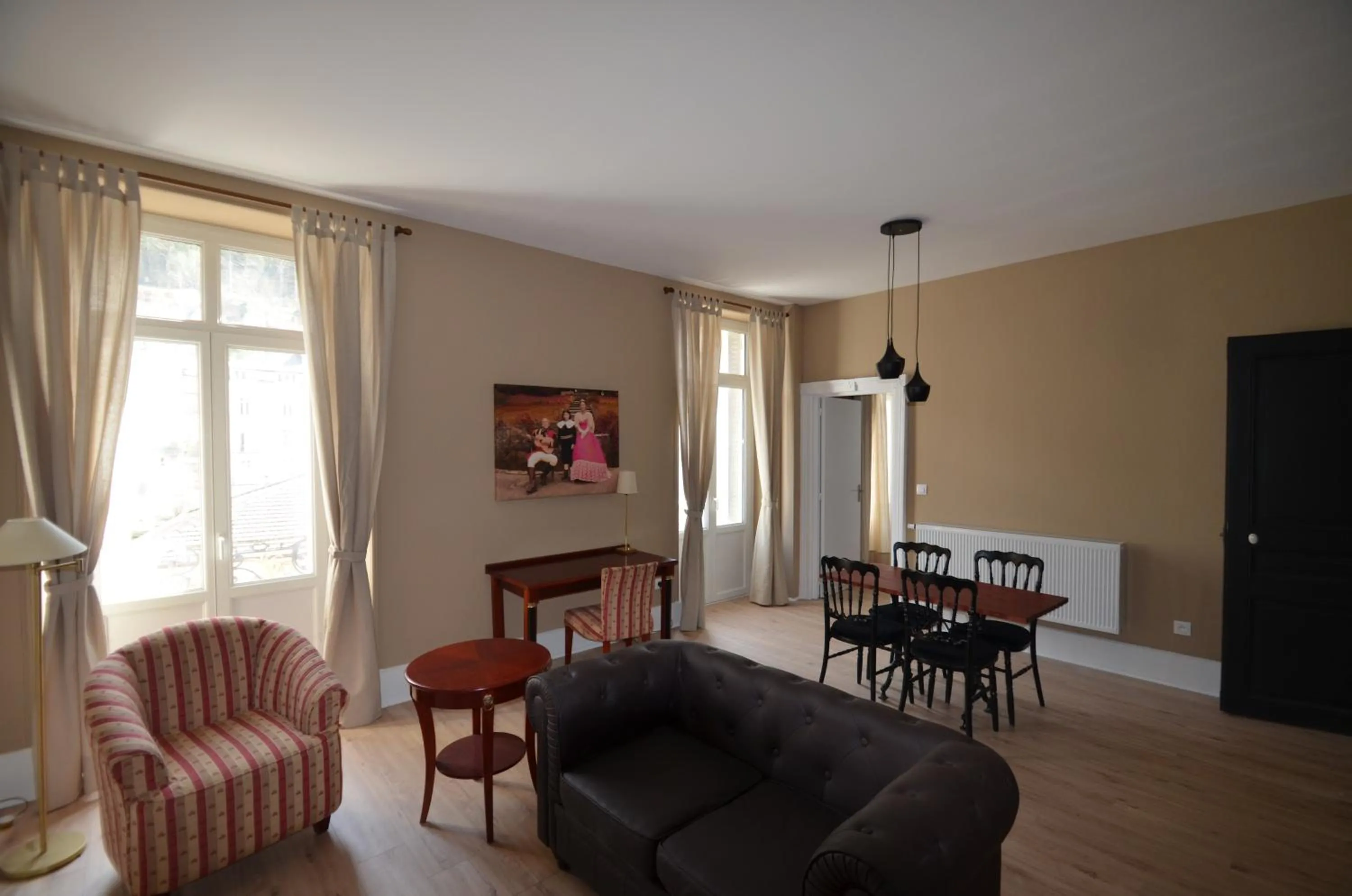 One-Bedroom Apartment in L'Empereur, sa Femme et le petit Prince