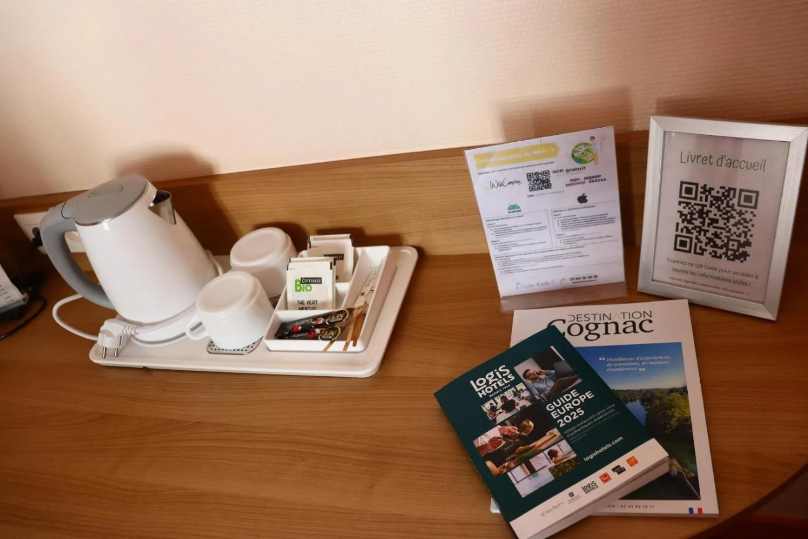Coffee/tea facilities in Logis Hôtel La Résidence, Cognac Centre