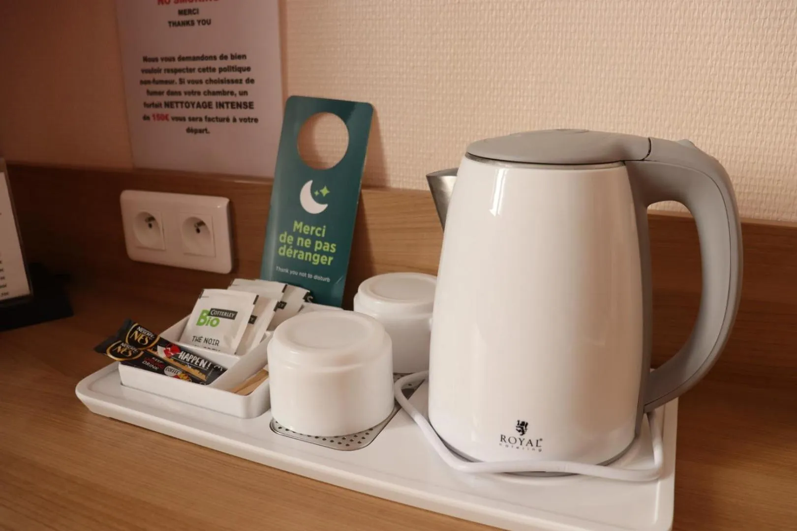Coffee/tea facilities in Logis Hôtel La Résidence, Cognac Centre