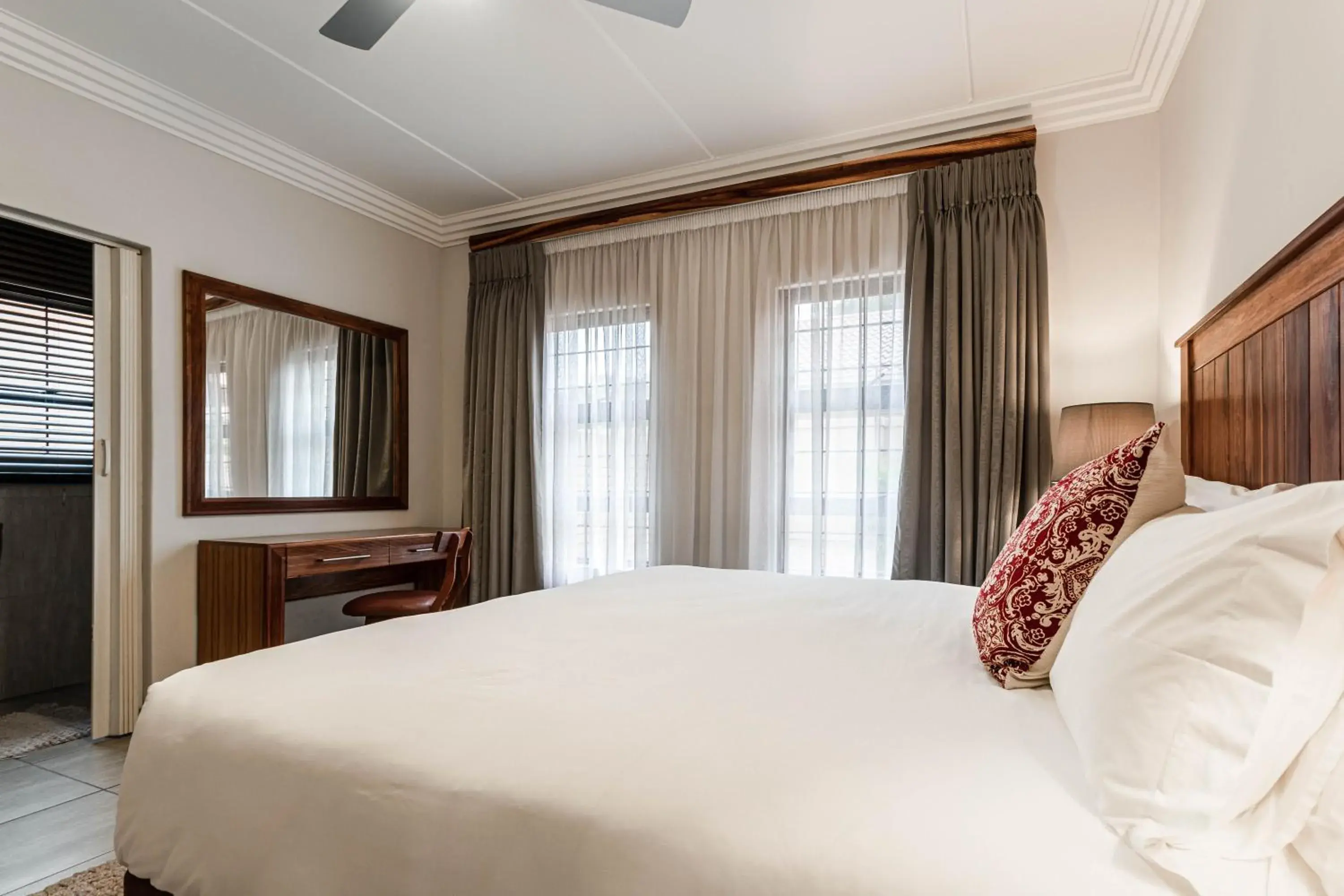 Deluxe Apartment in Camelot Guest House & Apartments Deluxe Apartment in Camelot Guest House & Apartments