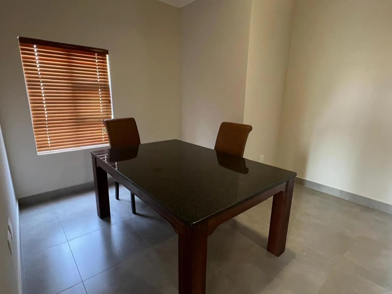Seating area in Camelot Guest House & Apartments