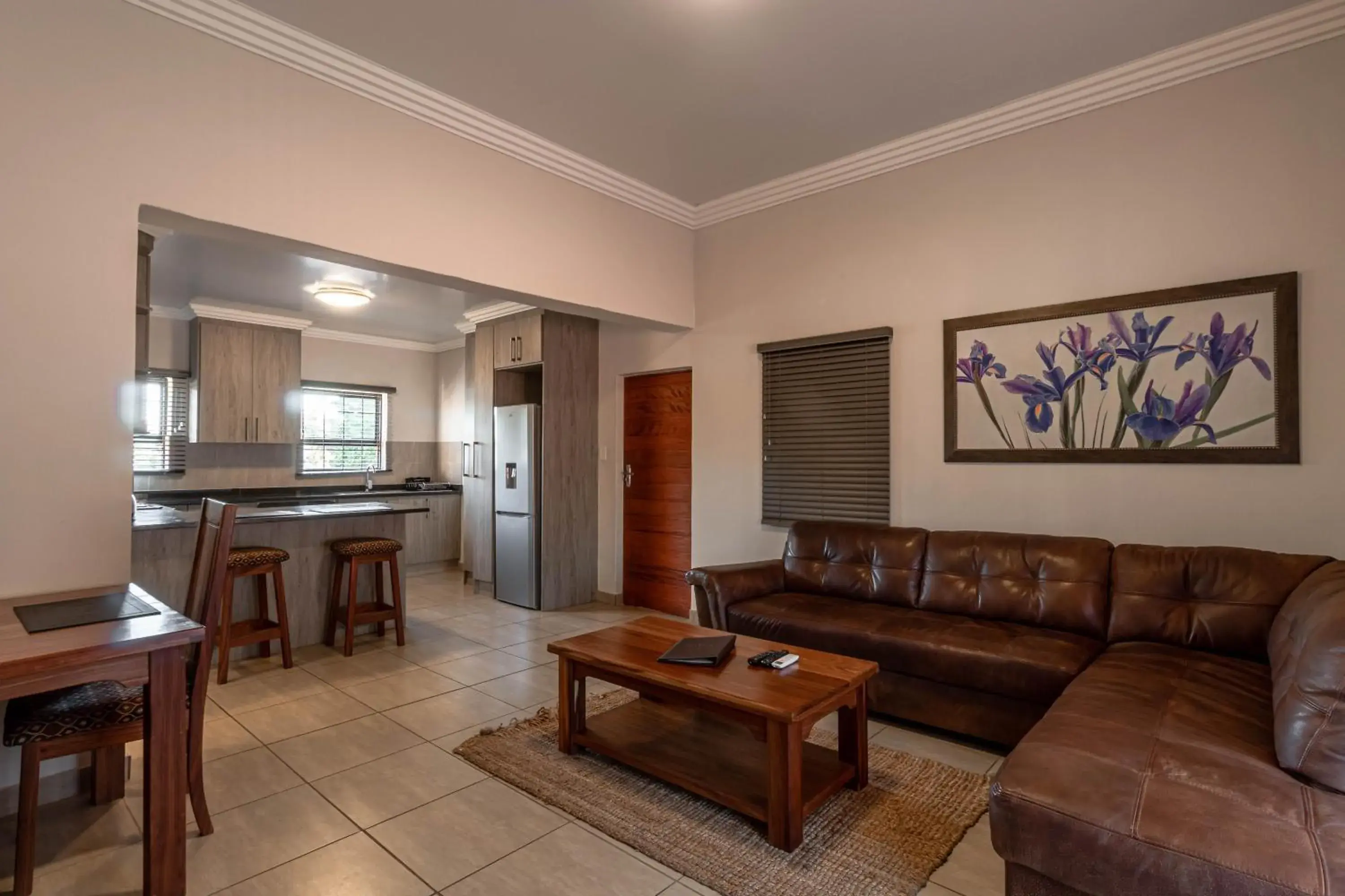 Two-Bedroom Apartment in Camelot Guest House & Apartments Two-Bedroom Apartment in Camelot Guest House & Apartments