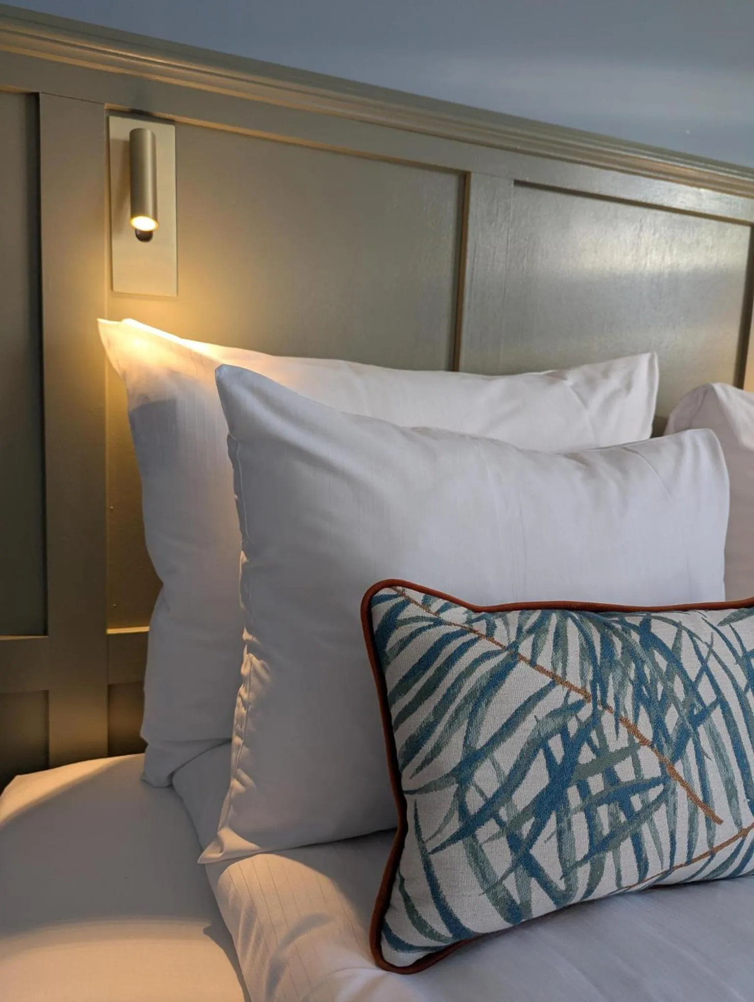 Bed in Hotel Breiseth