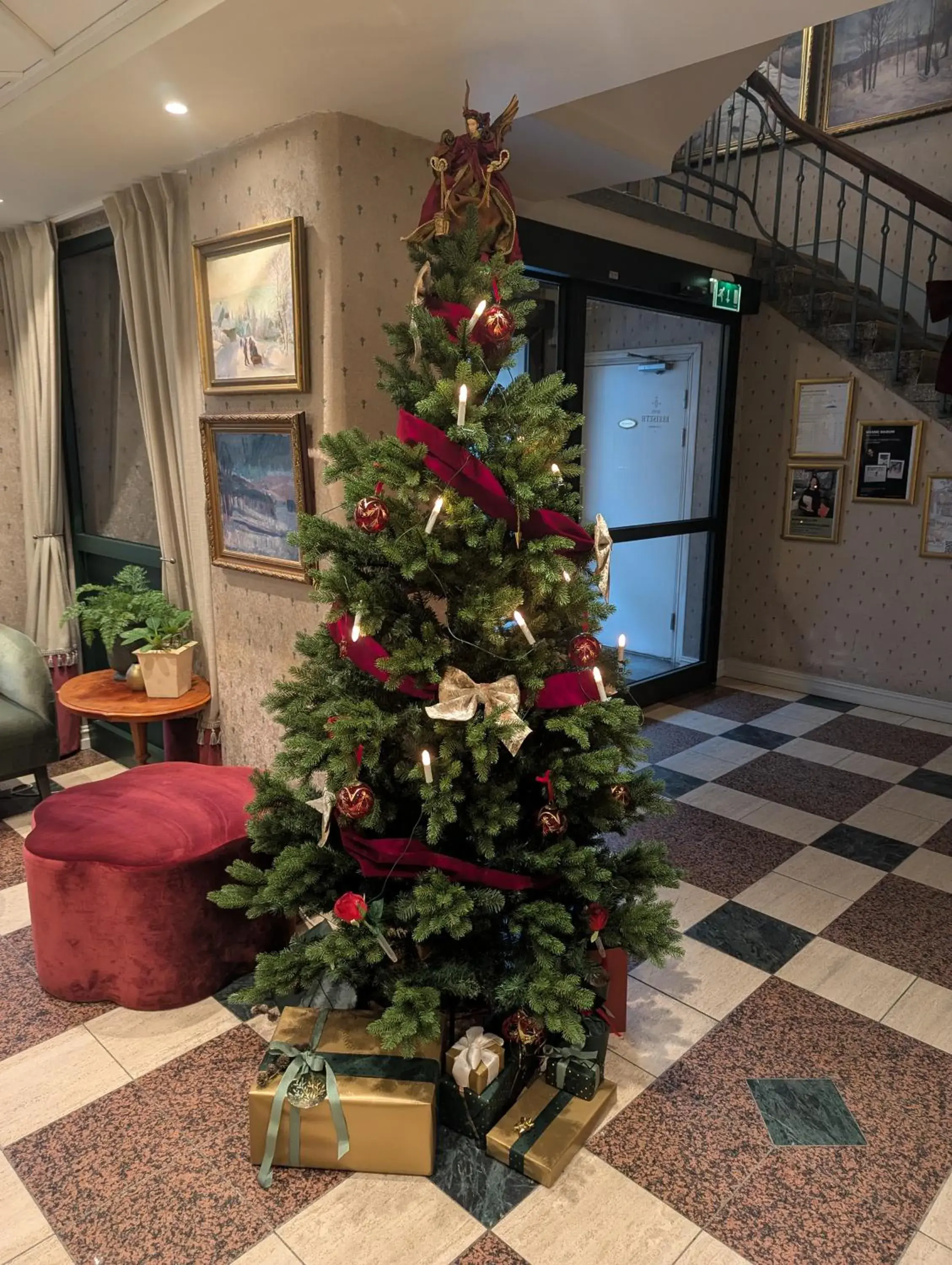 Facade/entrance in Hotel Breiseth Facade/entrance in Hotel Breiseth