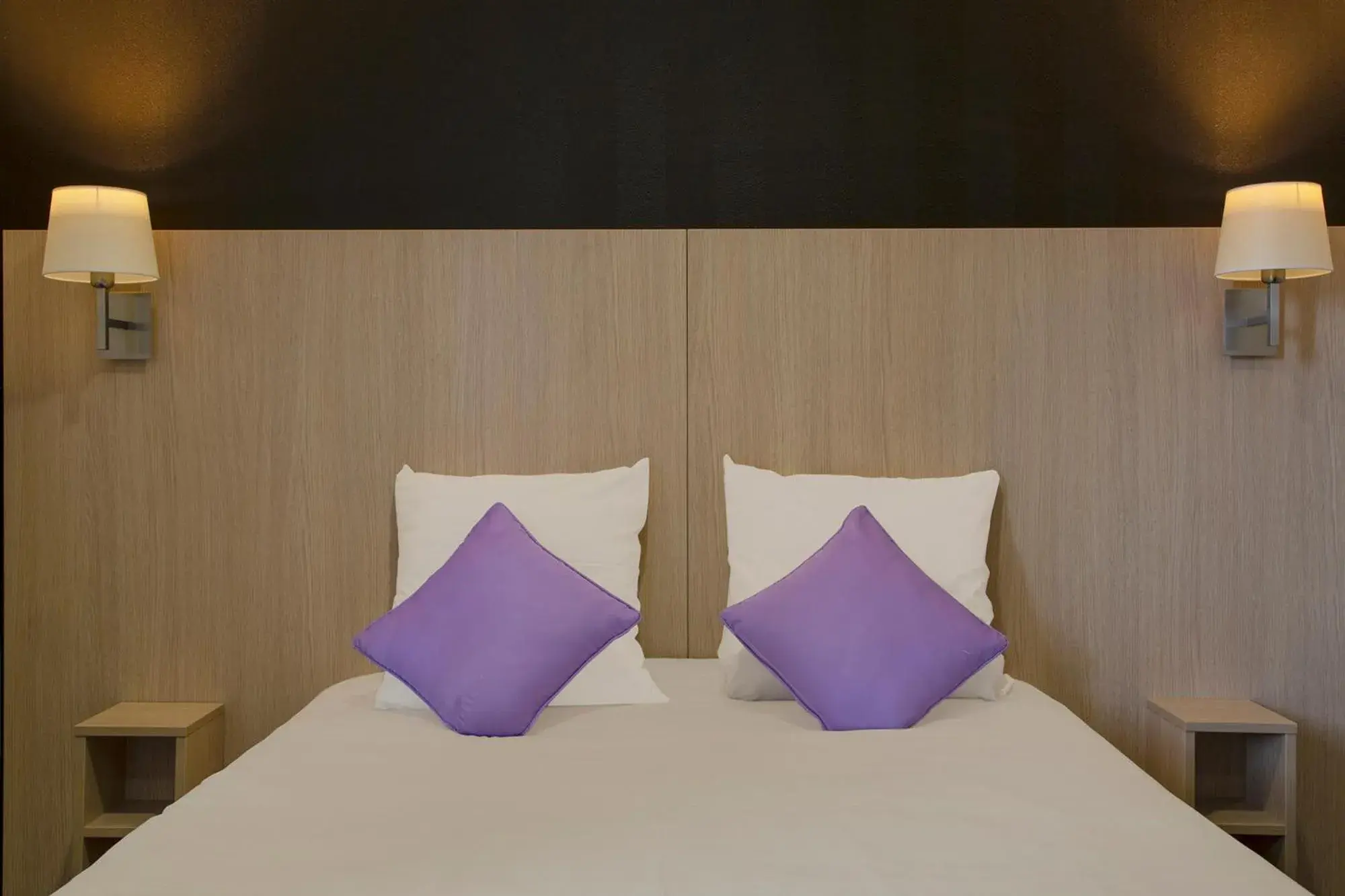 Bed in The Originals City, Clos de l'Orgerie ,Château Gonthier Bed in The Originals City, Clos de l'Orgerie ,Château Gonthier