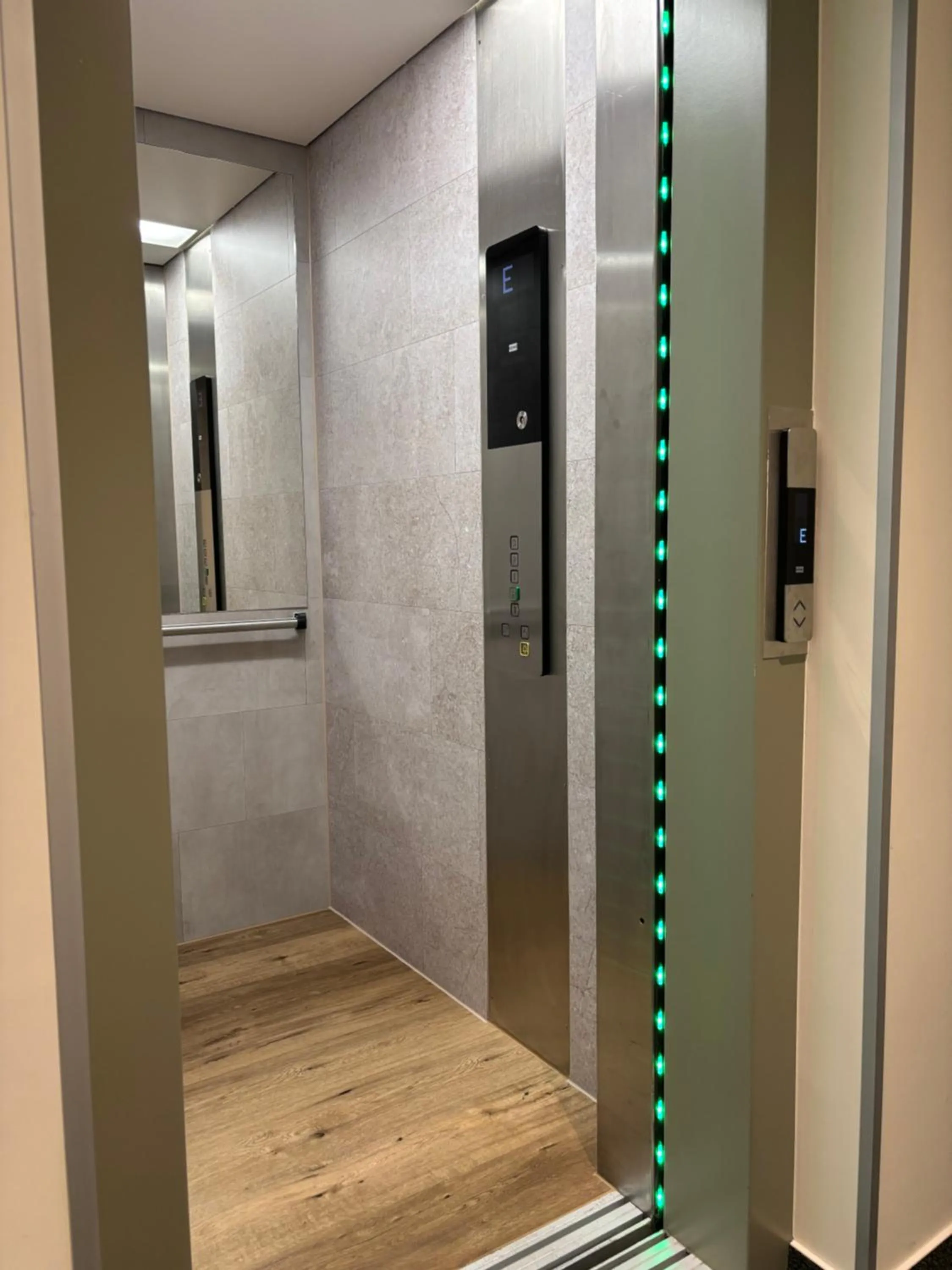 elevator in Hotel am Stadthaus