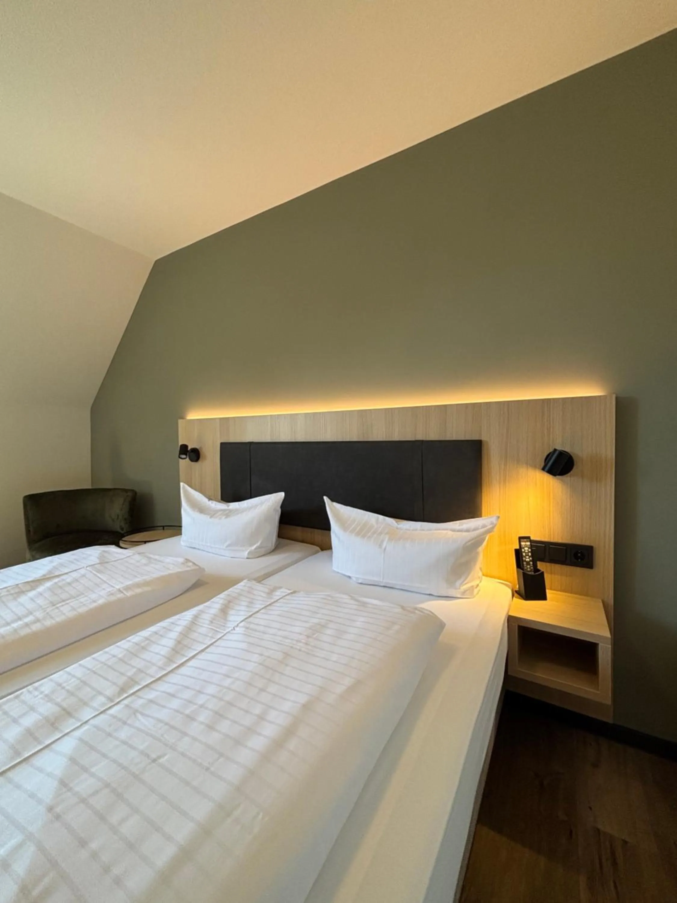 Photo of the whole room, Bed in Hotel am Stadthaus