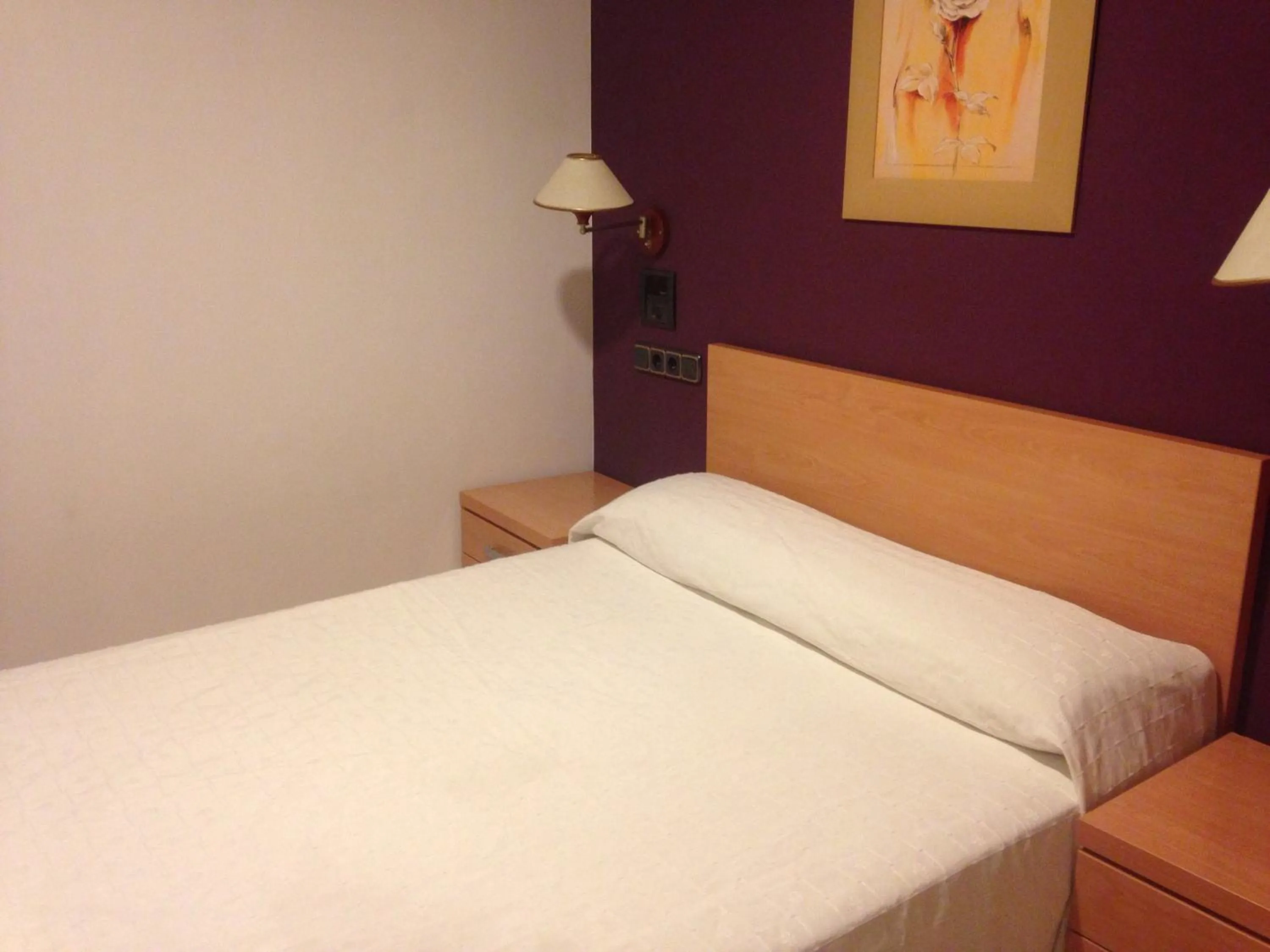 Bedroom, Bed in Hostal Meseguer