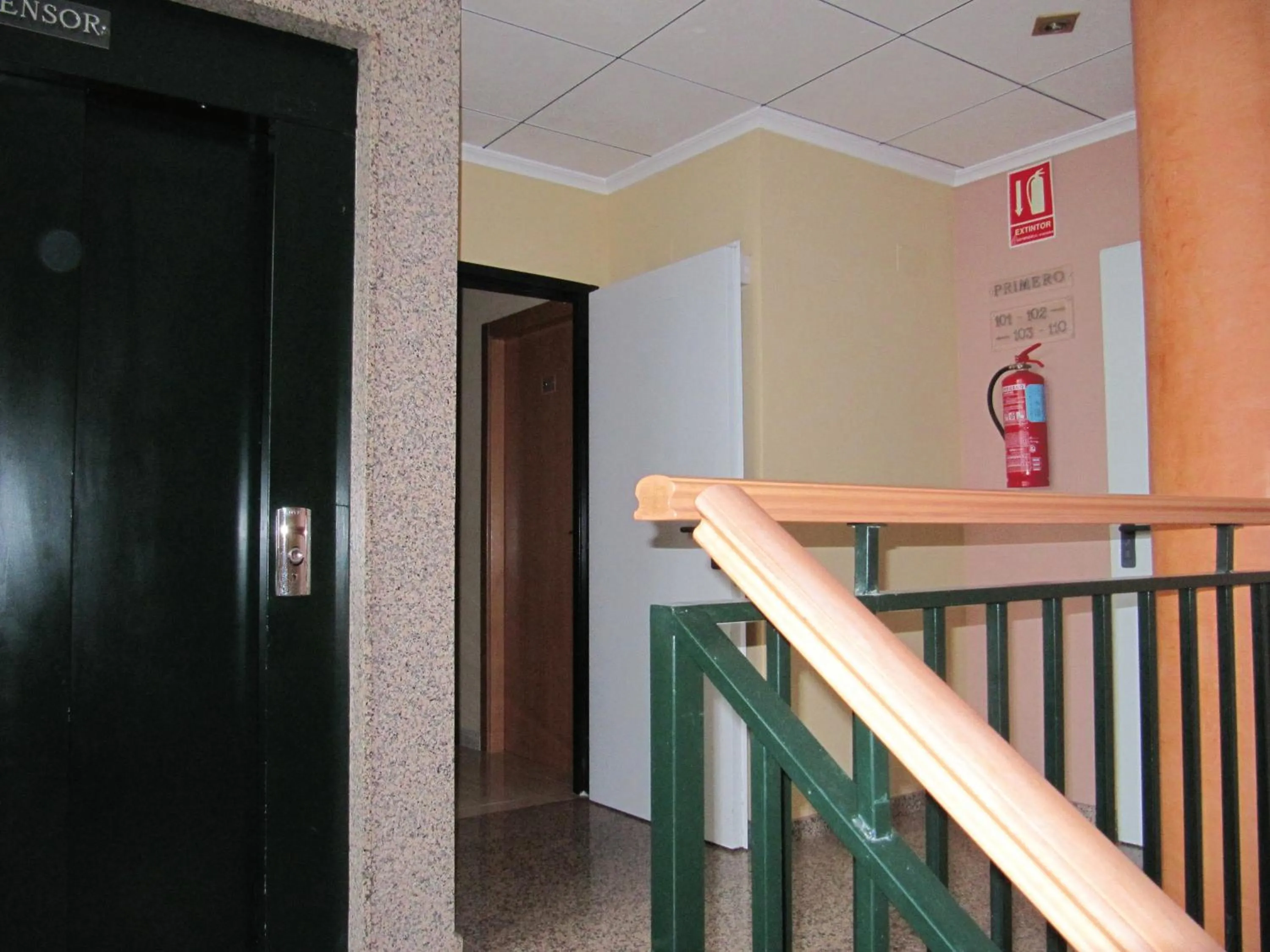 Living room in Hostal Meseguer