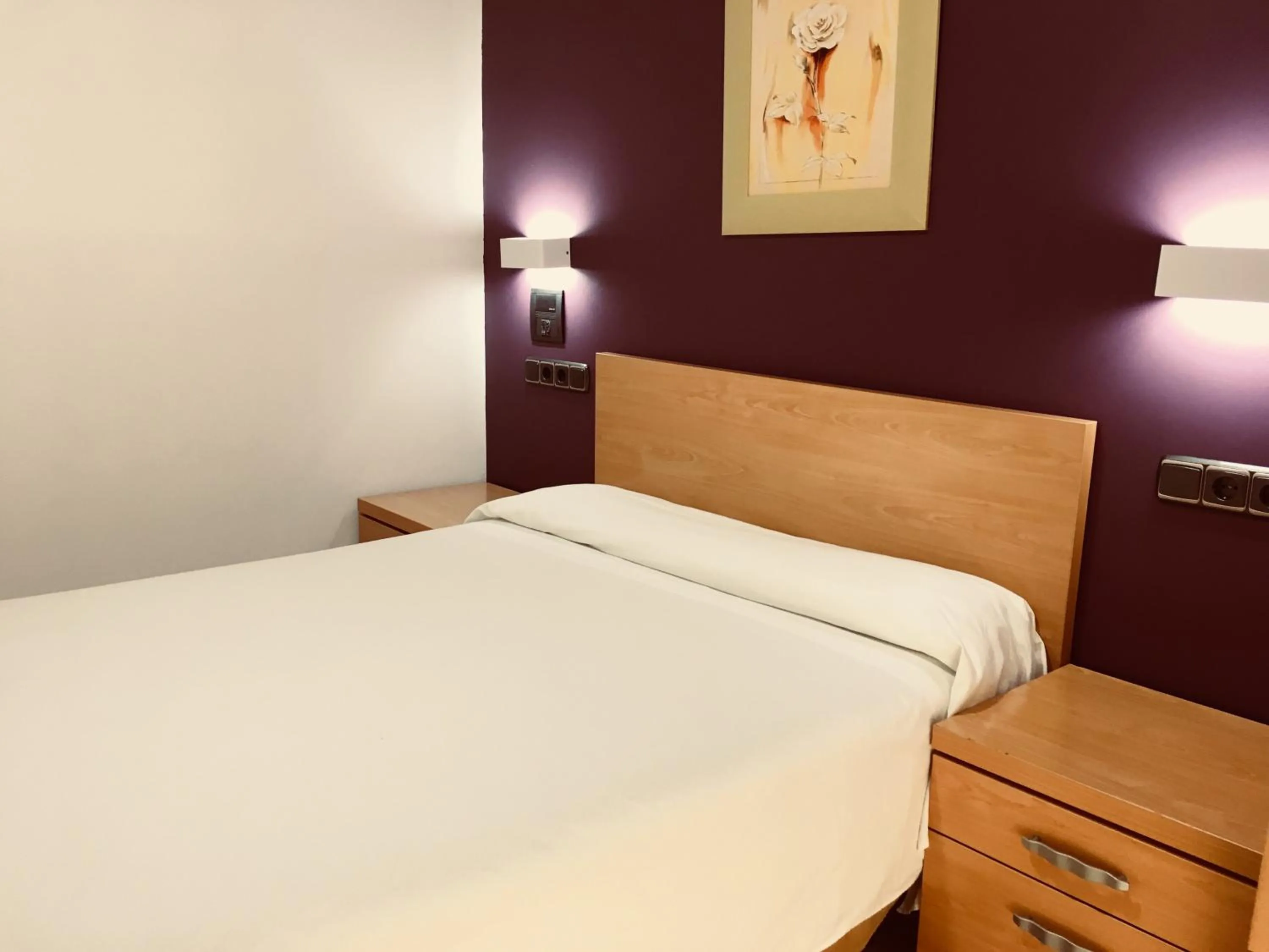 Bed in Hostal Meseguer