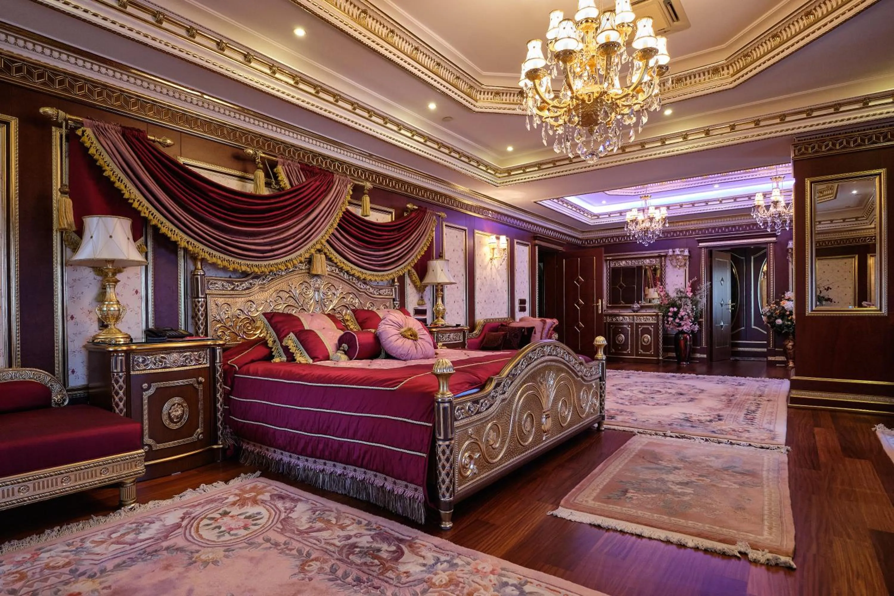 Decorative detail, Bed in Club Hotel Sera