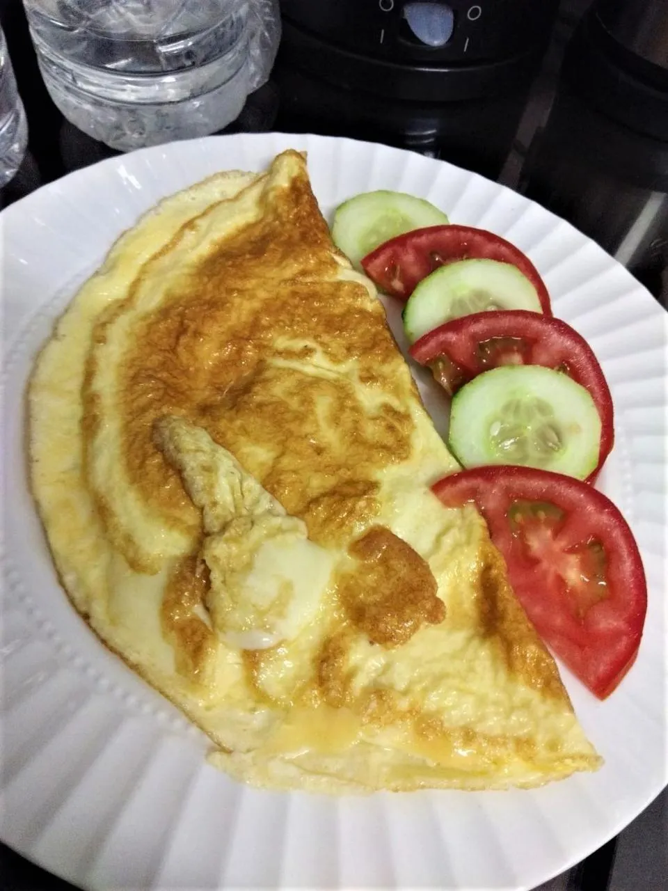 Food and drinks in Blue Harmony Apartments