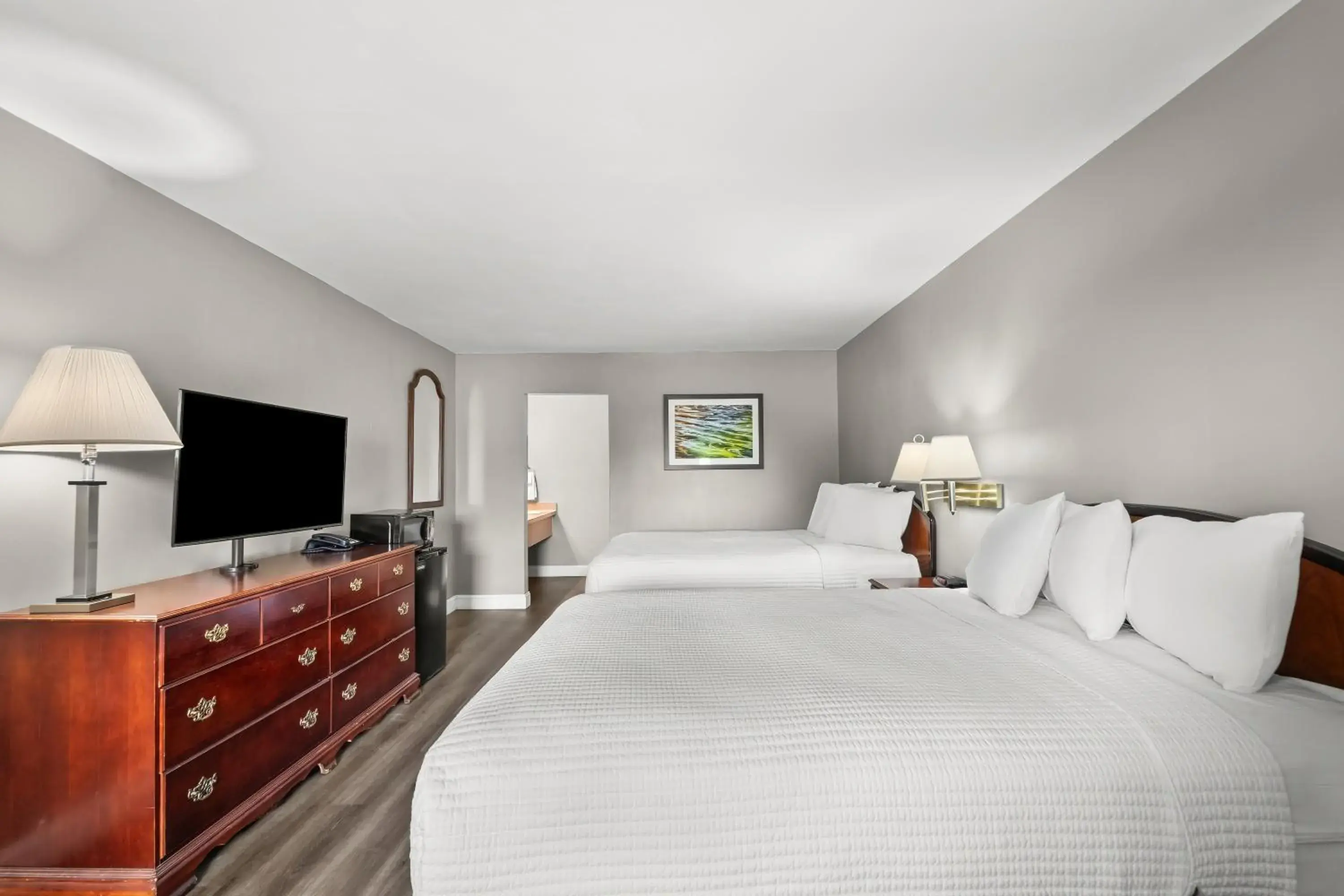 Bed in Knights Inn Virginia Beach Lynnhaven Bed in Knights Inn Virginia Beach Lynnhaven