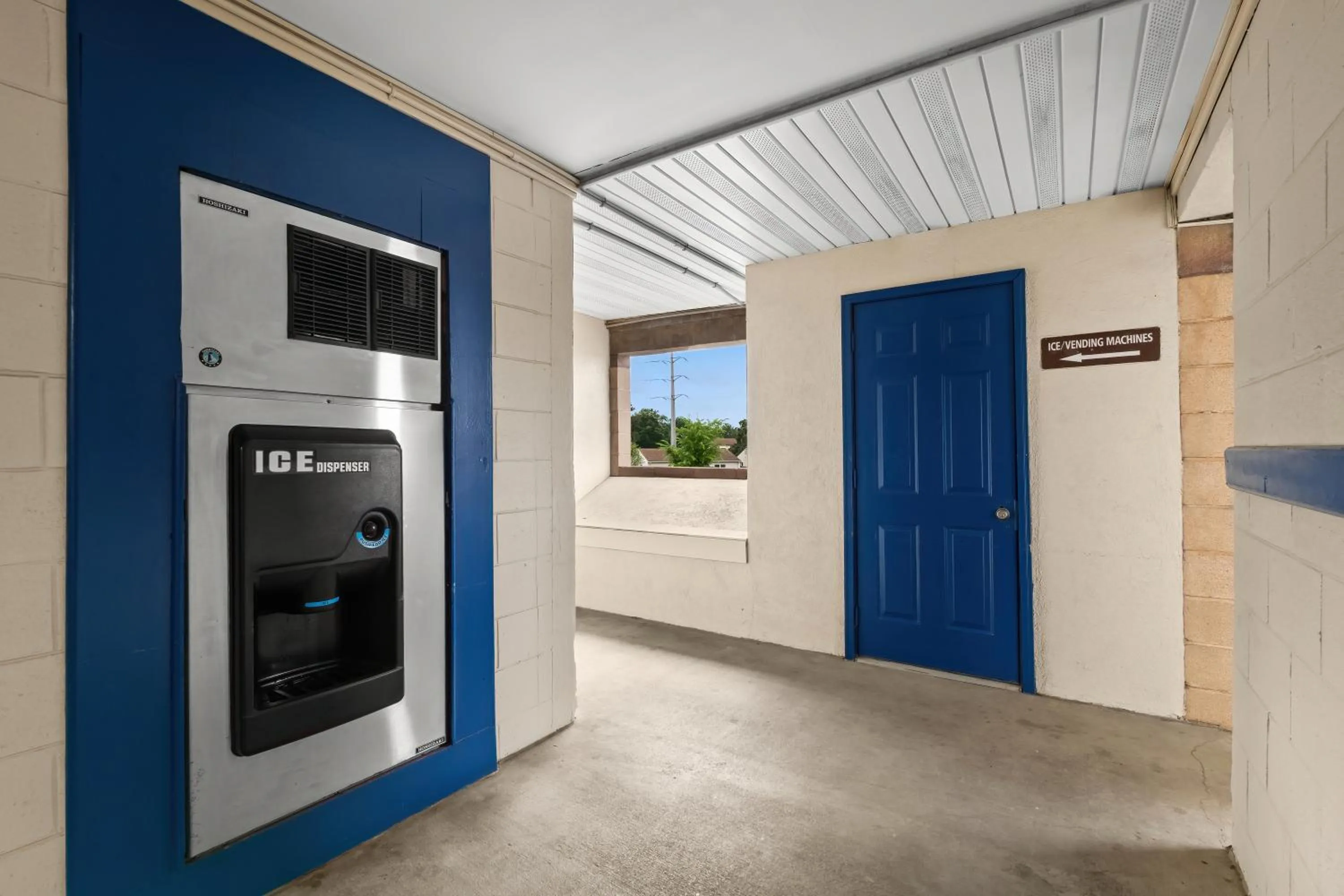 Property building in Knights Inn Virginia Beach Lynnhaven