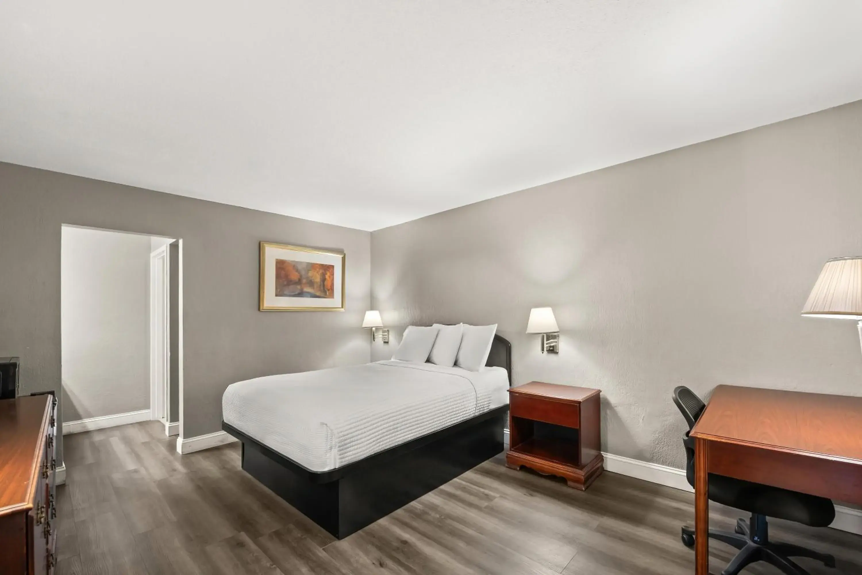 Bed in Knights Inn Virginia Beach Lynnhaven Bed in Knights Inn Virginia Beach Lynnhaven