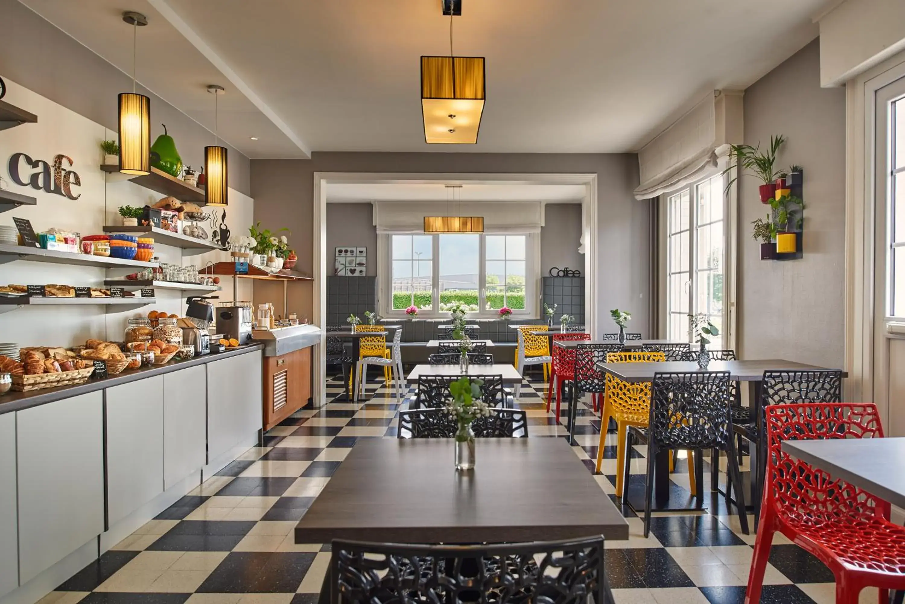 Restaurant/places to eat in Hôtel Agena Restaurant/places to eat in Hôtel Agena