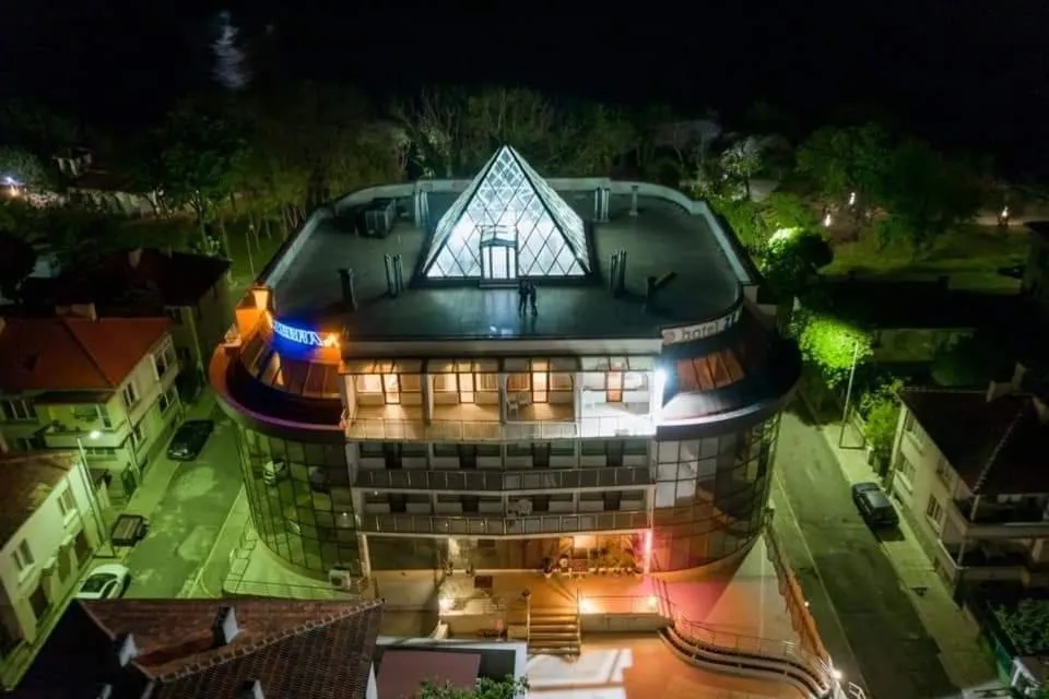The LODGE Hotel
