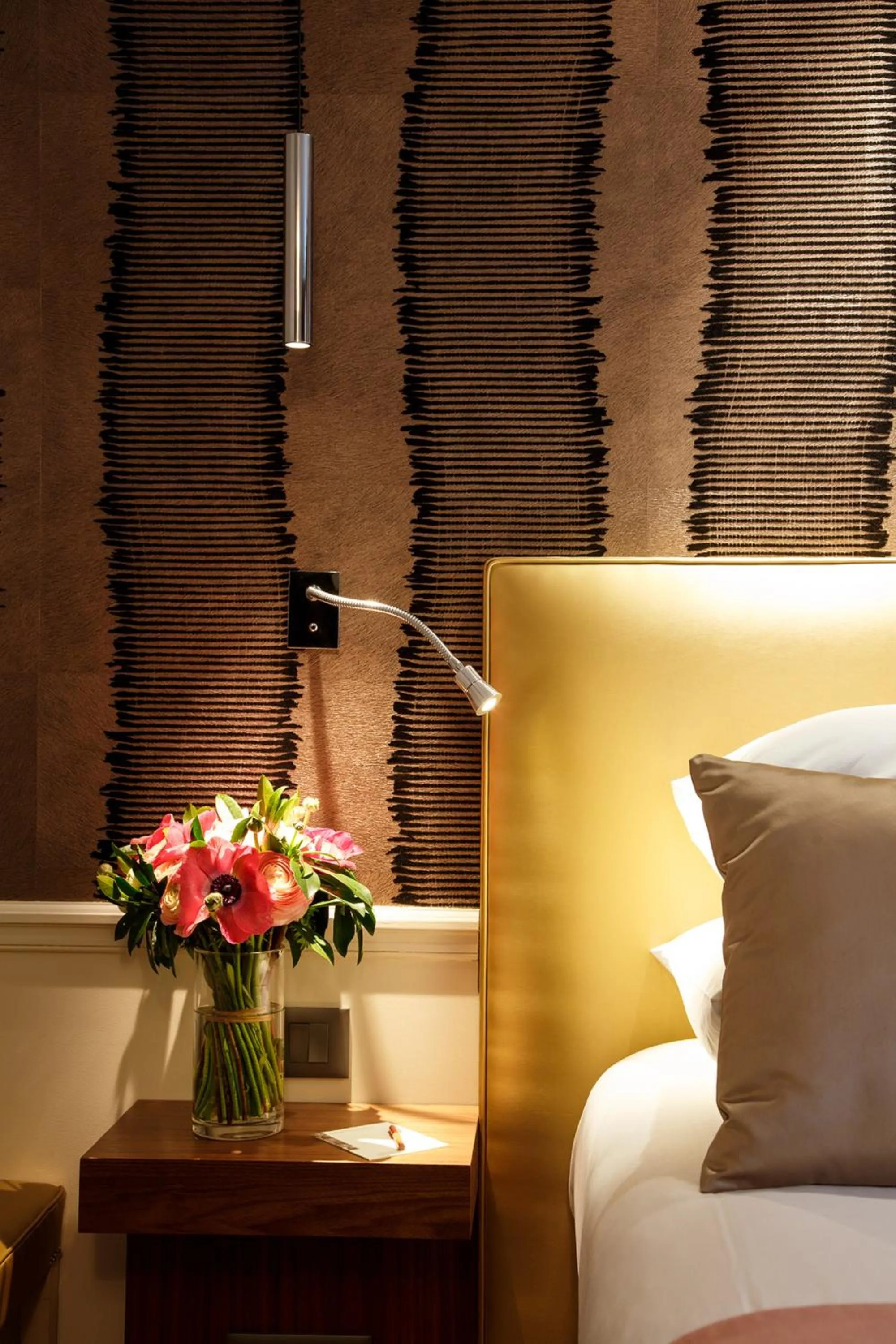 Bedroom, Bed in Le Clos Medicis