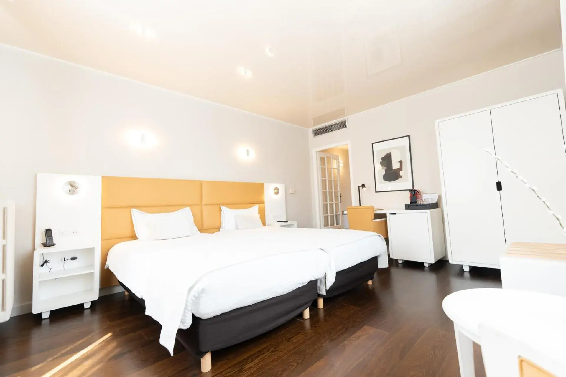 Comfort Double Room in Hotel d'Angleterre Comfort Double Room in Hotel d'Angleterre