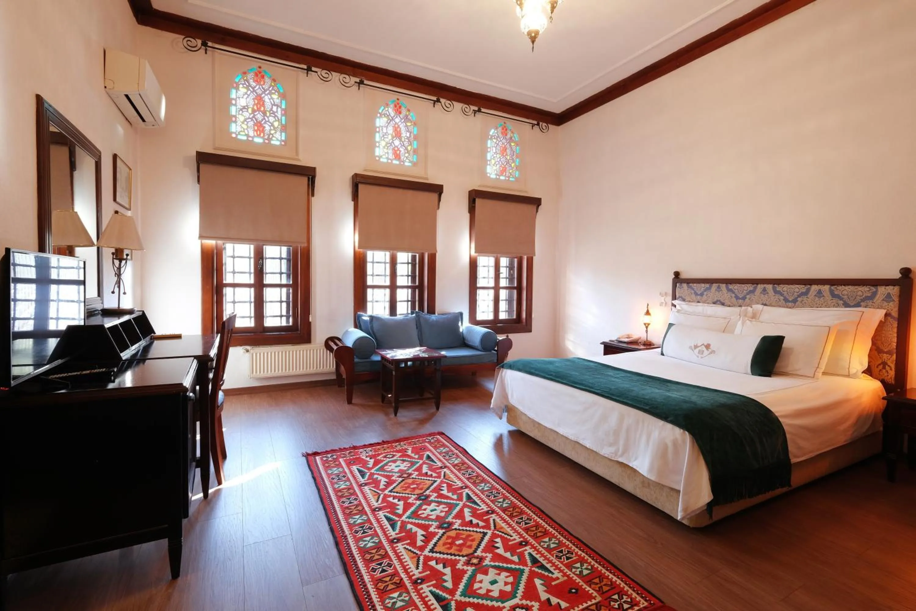 Photo of the whole room, Bed in Otantik Hotel & Spa