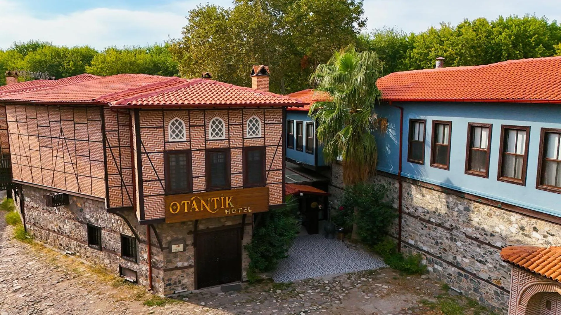 Property building in Otantik Hotel & Spa