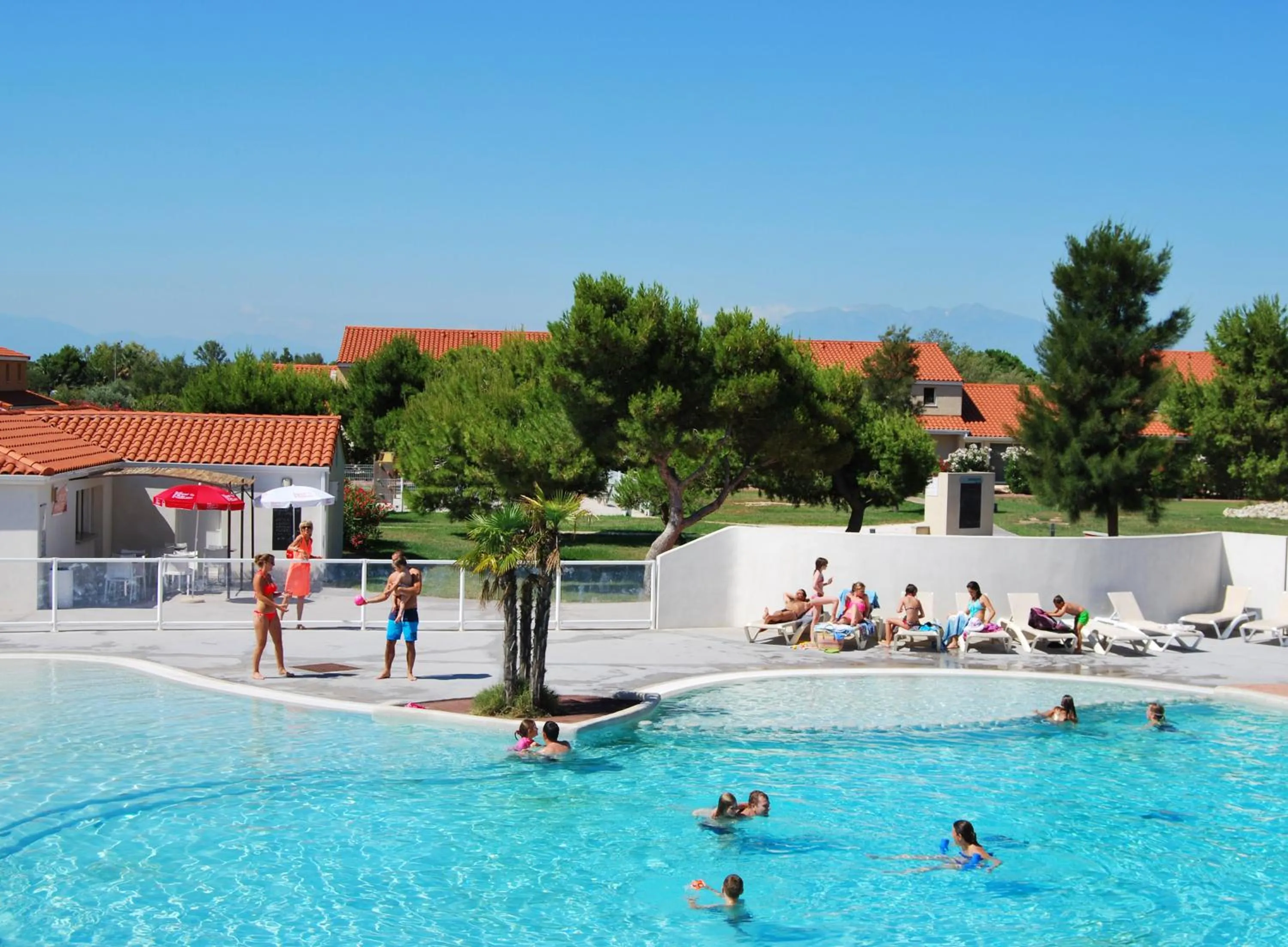Swimming pool in Lagrange Grand Bleu Vacances – Résidence Le Mas de Torreilles