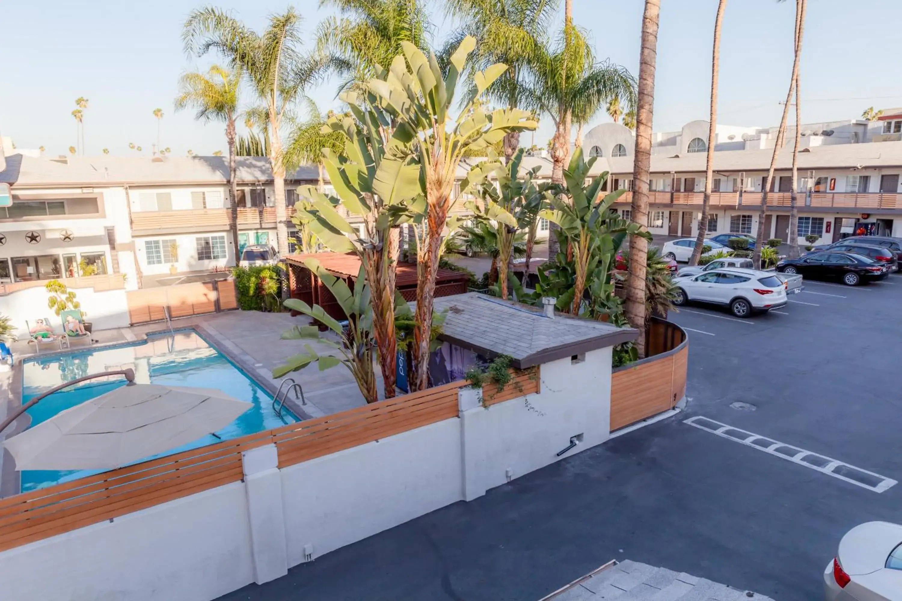 Facade/entrance in The Dixie Hollywood Facade/entrance in The Dixie Hollywood