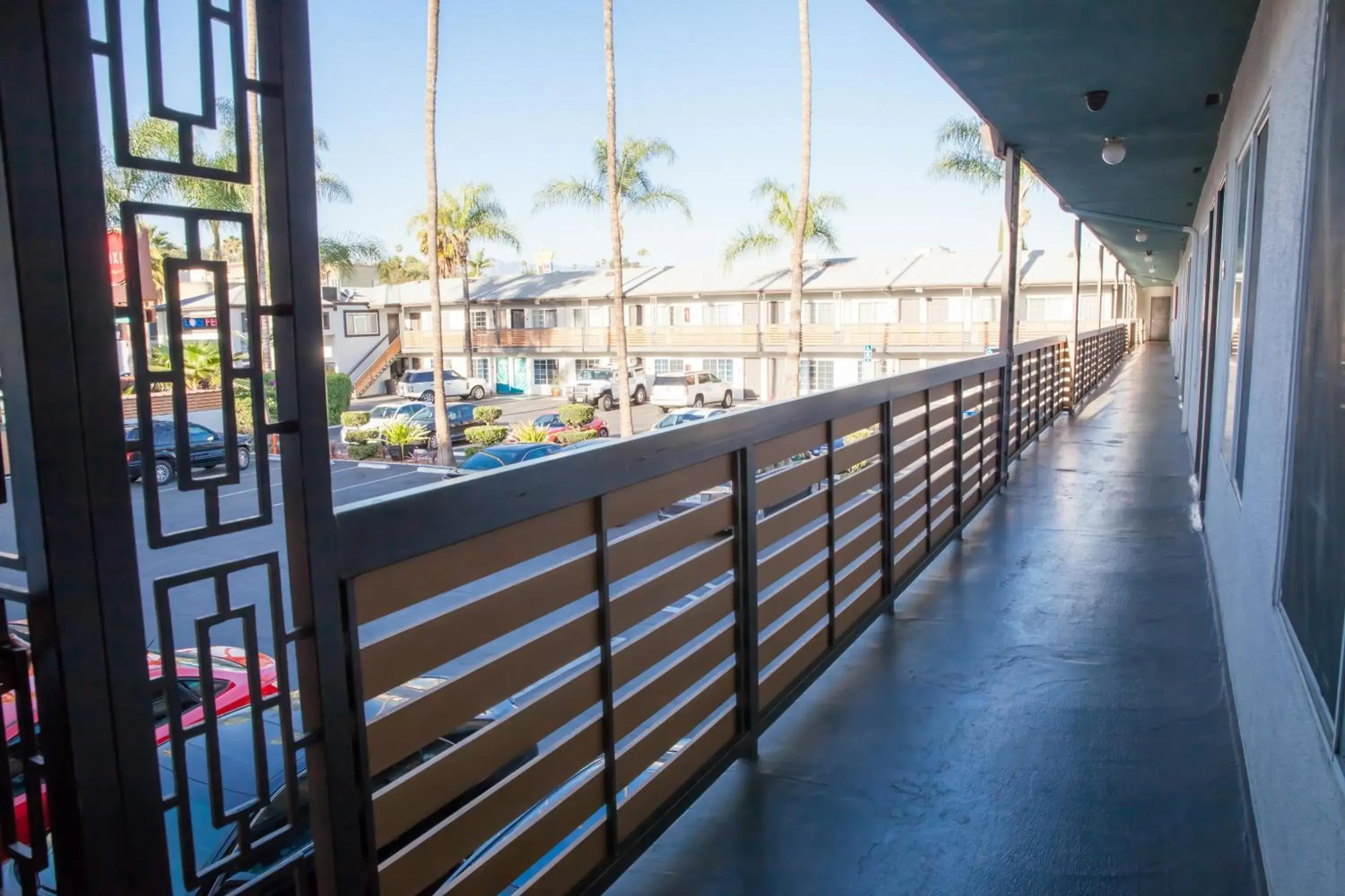 Facade/entrance in The Dixie Hollywood Facade/entrance in The Dixie Hollywood