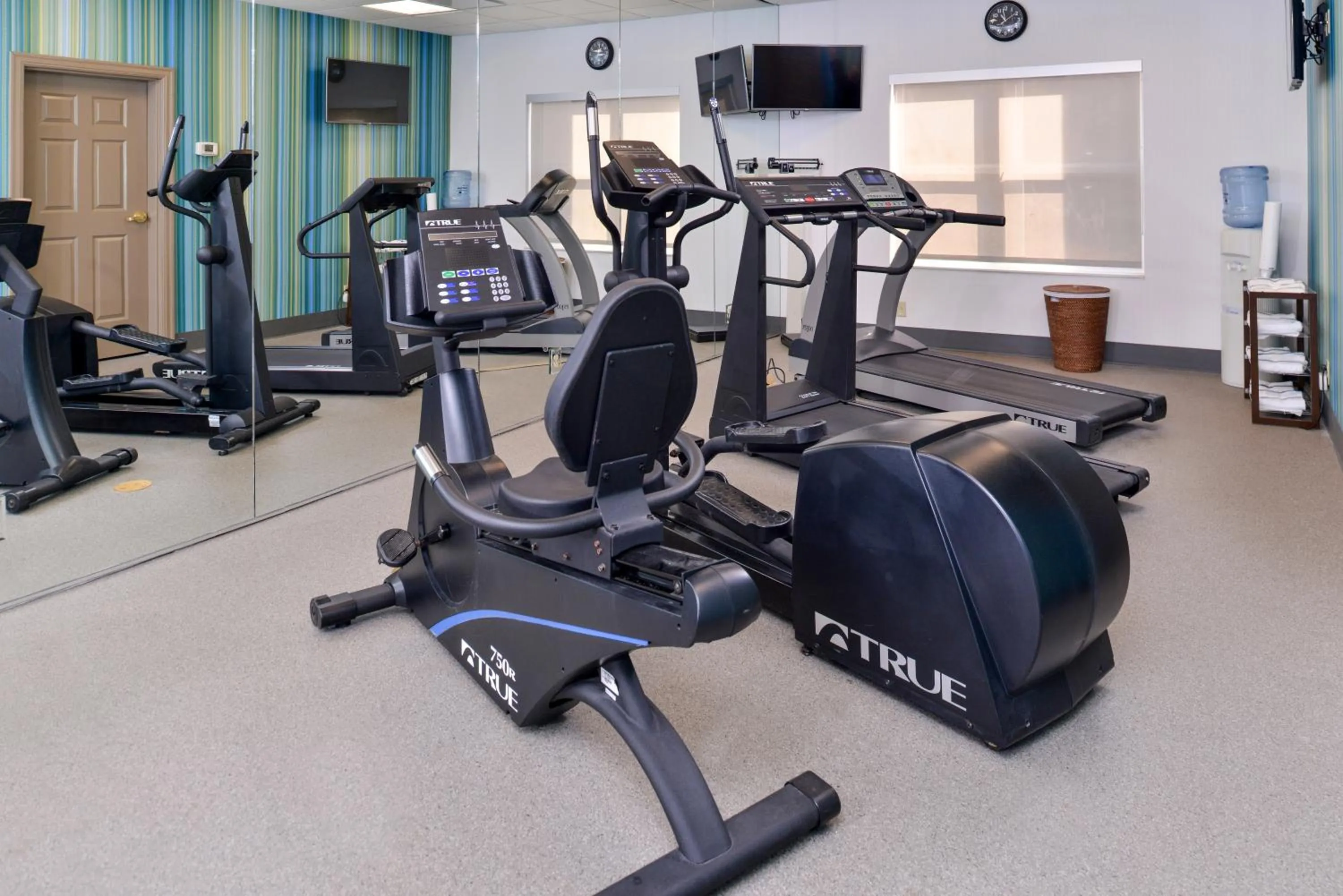 Fitness centre/facilities in Holiday Inn Express Hotel & Suites St. Louis West-O'Fallon by IHG