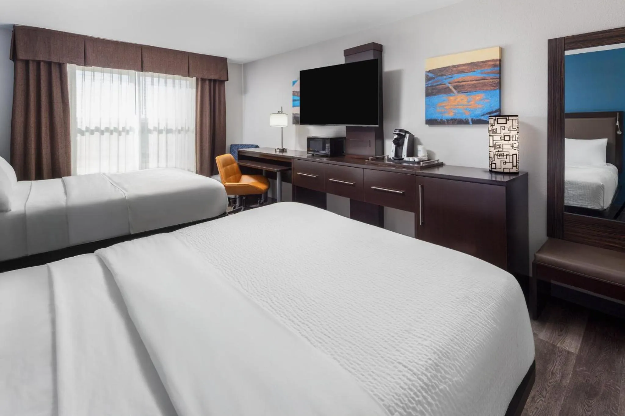 Photo of the whole room, Bed in Holiday Inn Express Hotel & Suites St. Louis West-O'Fallon by IHG