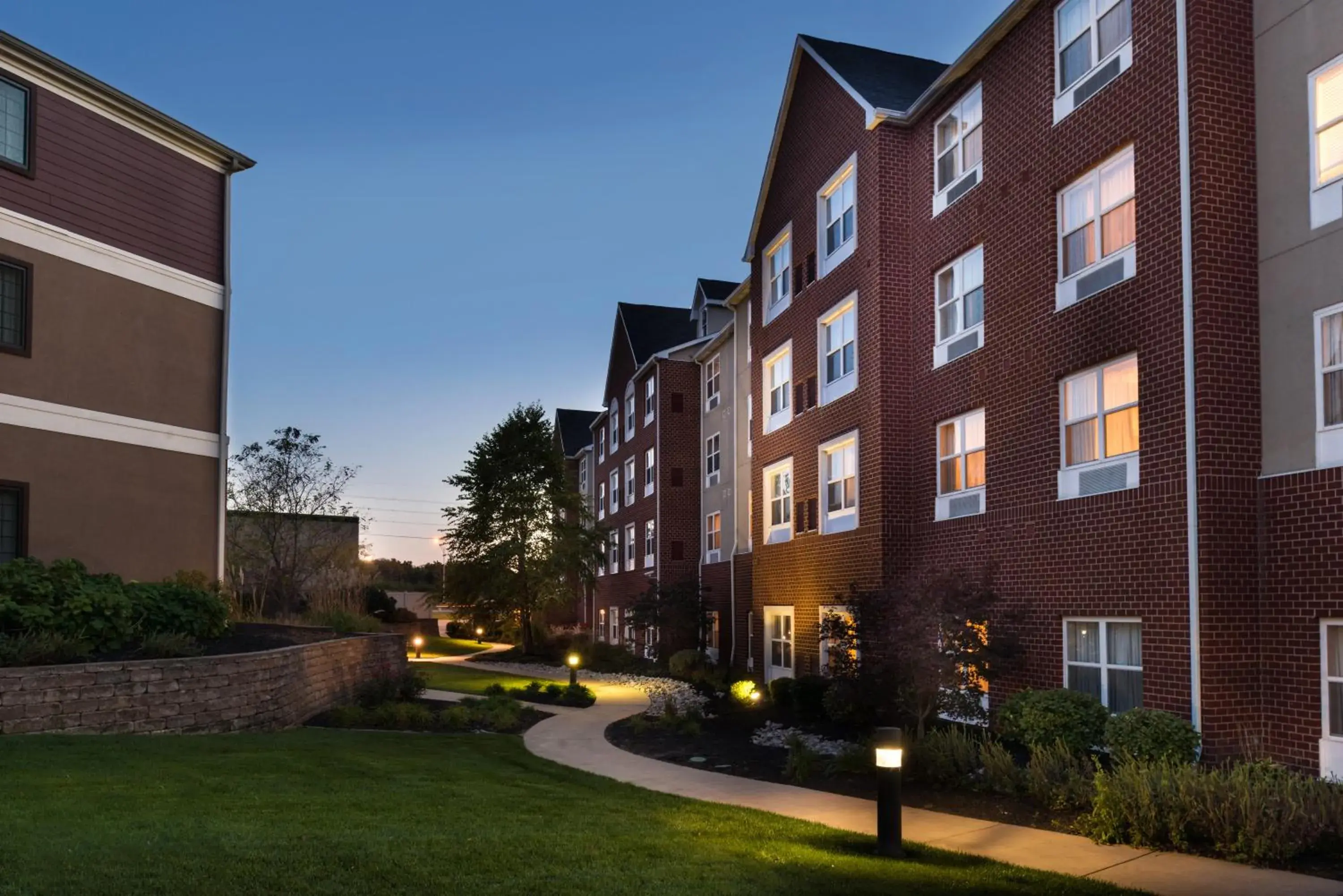 Property building in Holiday Inn Express Hotel & Suites St. Louis West-O'Fallon by IHG Property building in Holiday Inn Express Hotel & Suites St. Louis West-O'Fallon by IHG