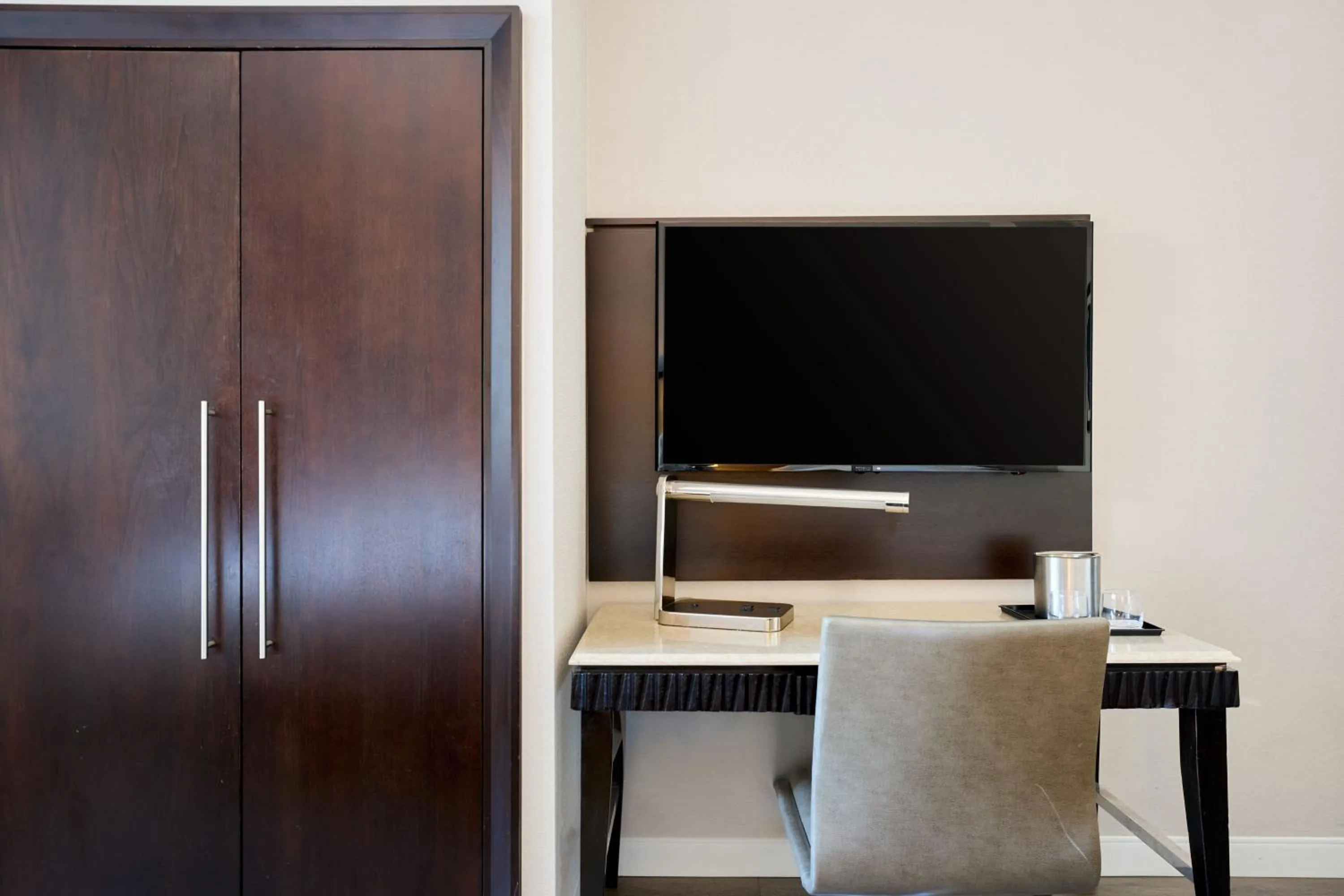 Photo of the whole room in Sheraton Brooklyn New York