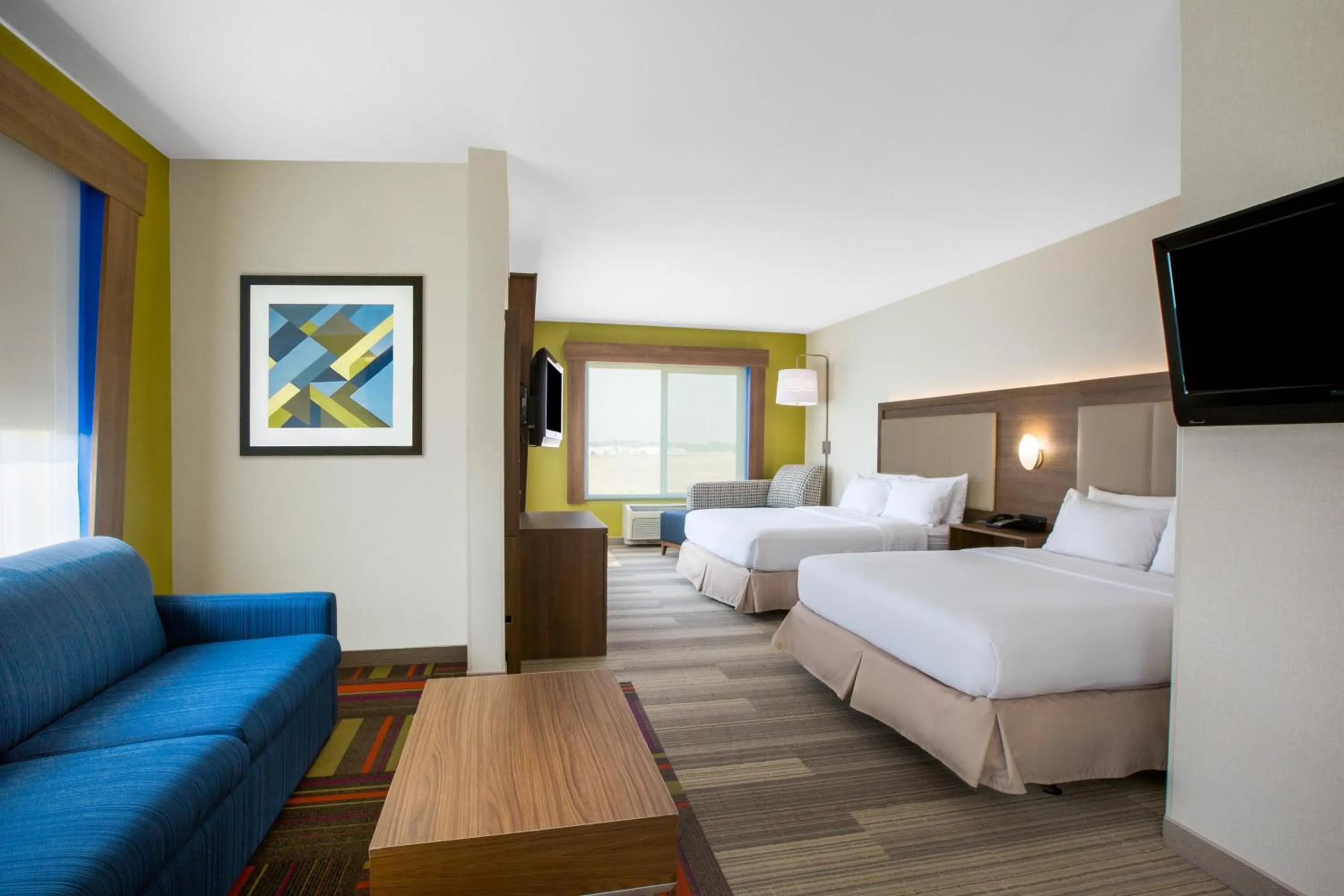 Photo of the whole room, Bed in Holiday Inn Express Hotel & Suites Ontario by IHG