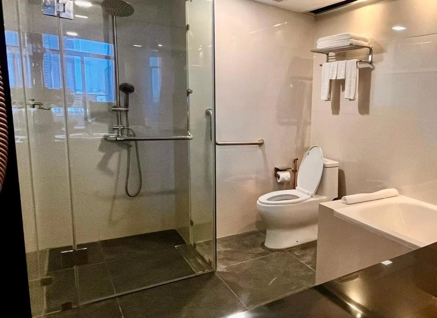 Shower in Ambassador City Jomtien Ocean Wing - SHA Plus