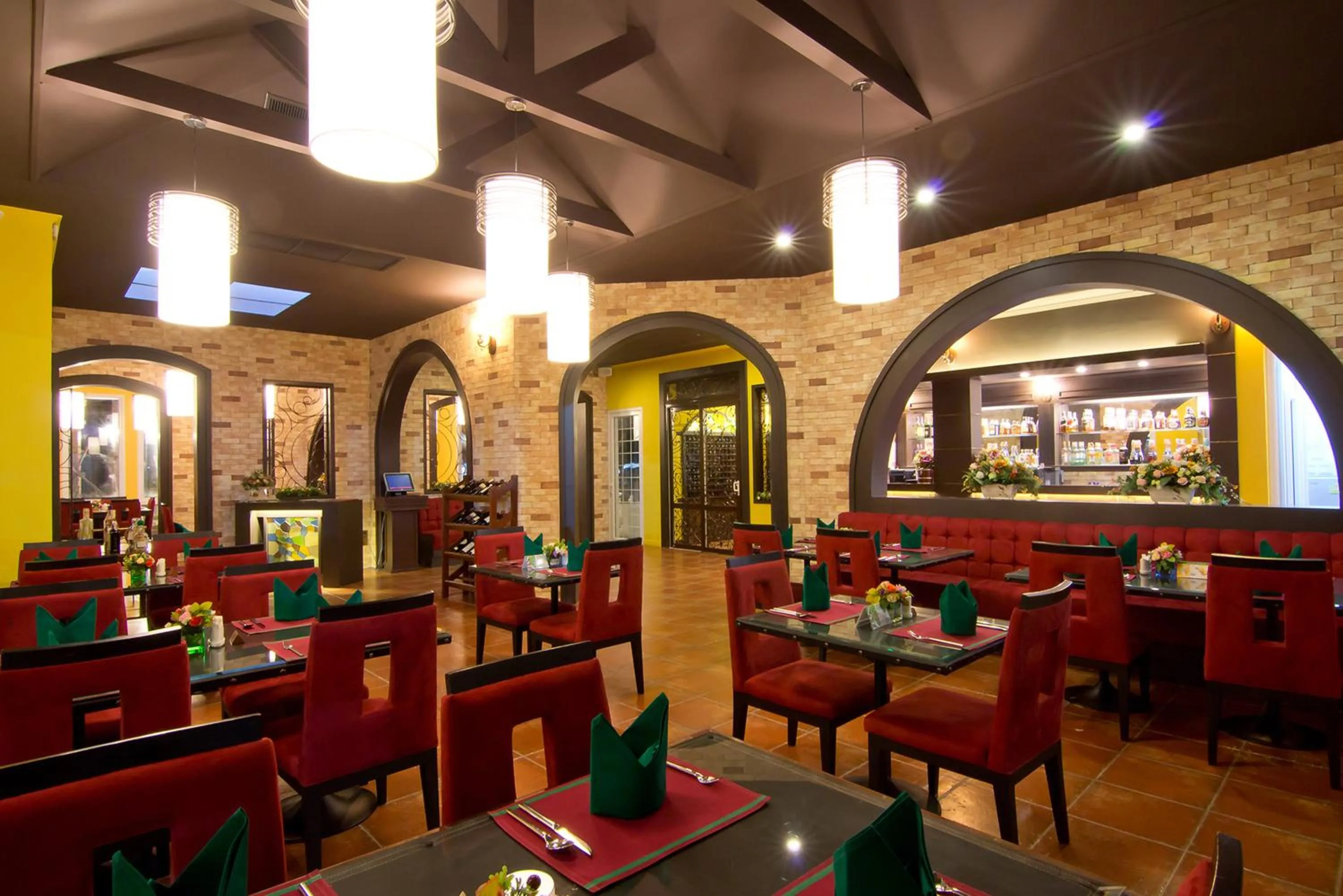 Restaurant/places to eat in Ambassador City Jomtien Ocean Wing - SHA Plus