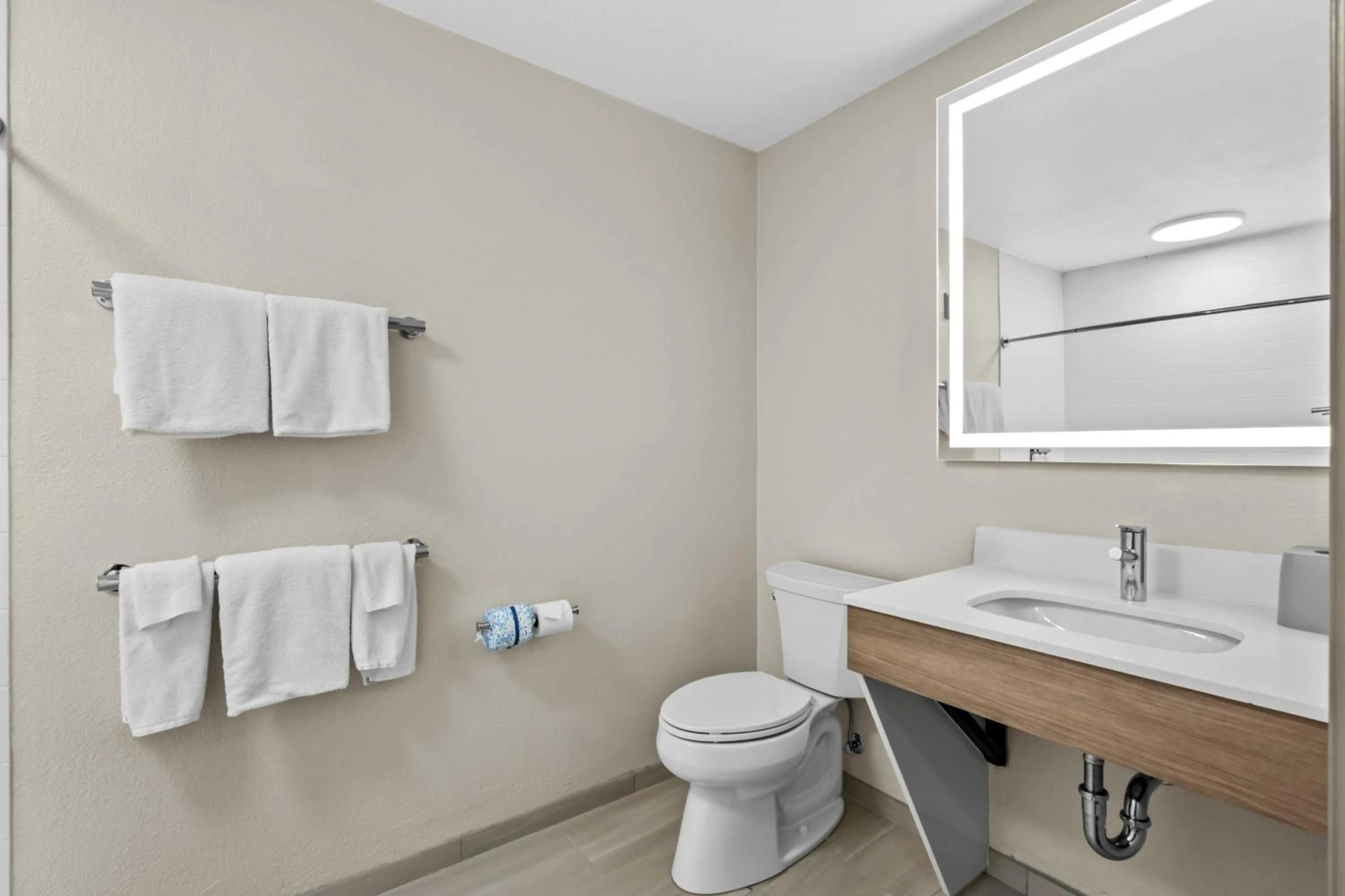 Bathroom in Holiday Inn Express Ogden by IHG